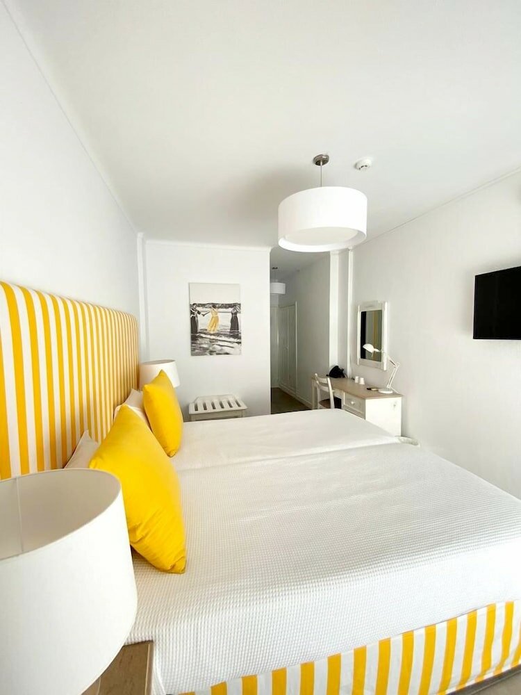 Twin Room, Pool View