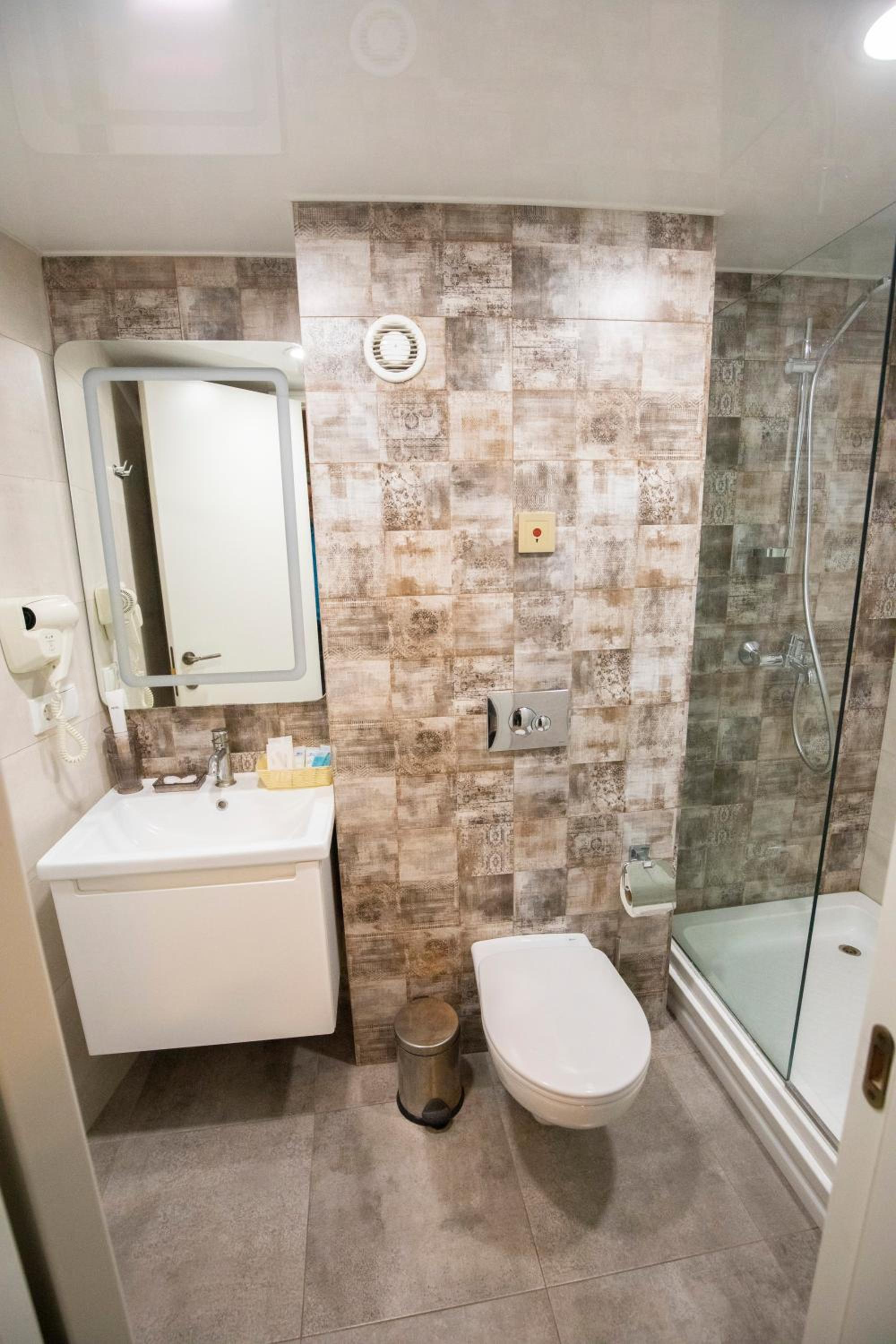 Standard Family Room