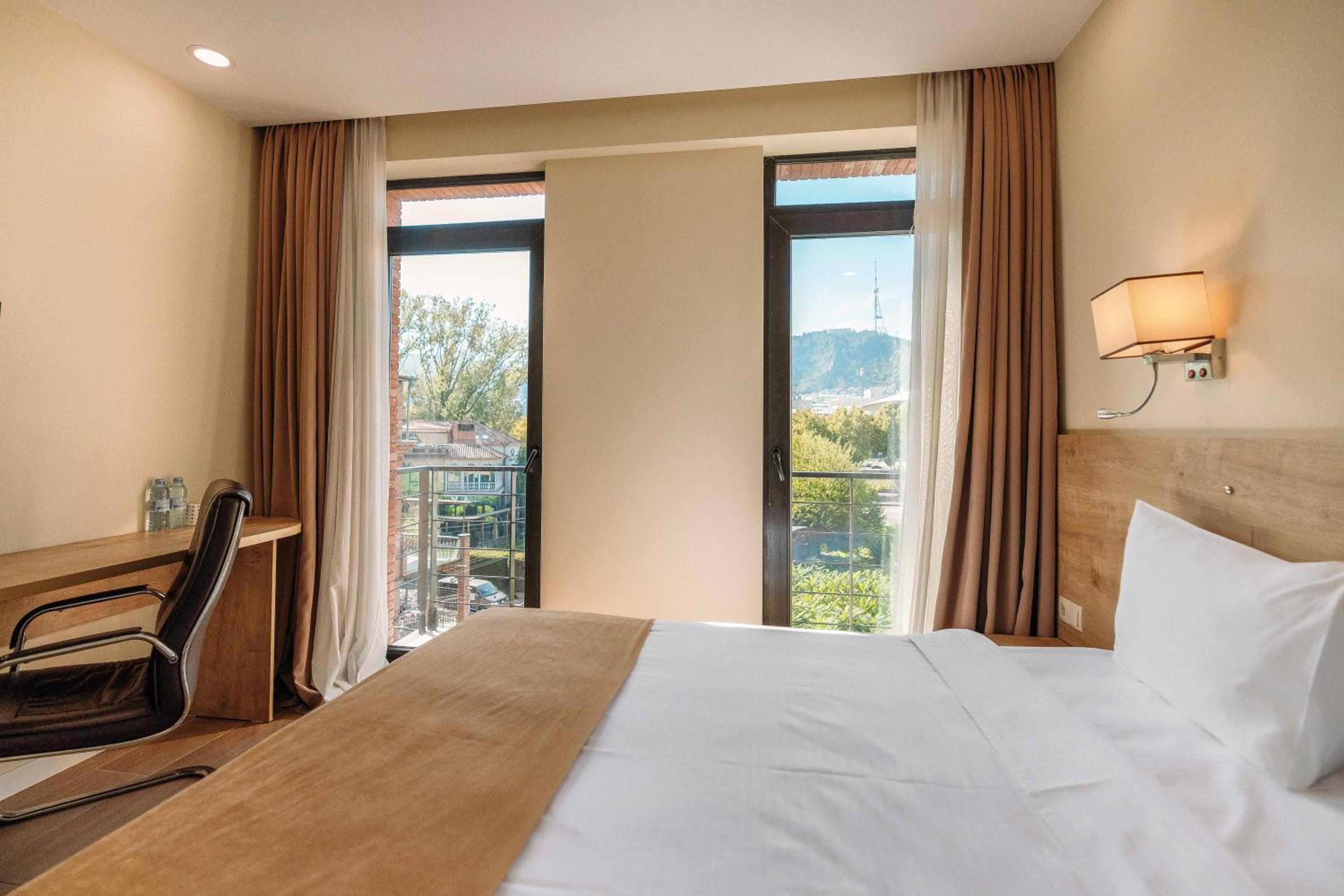 King Room with Mountain View