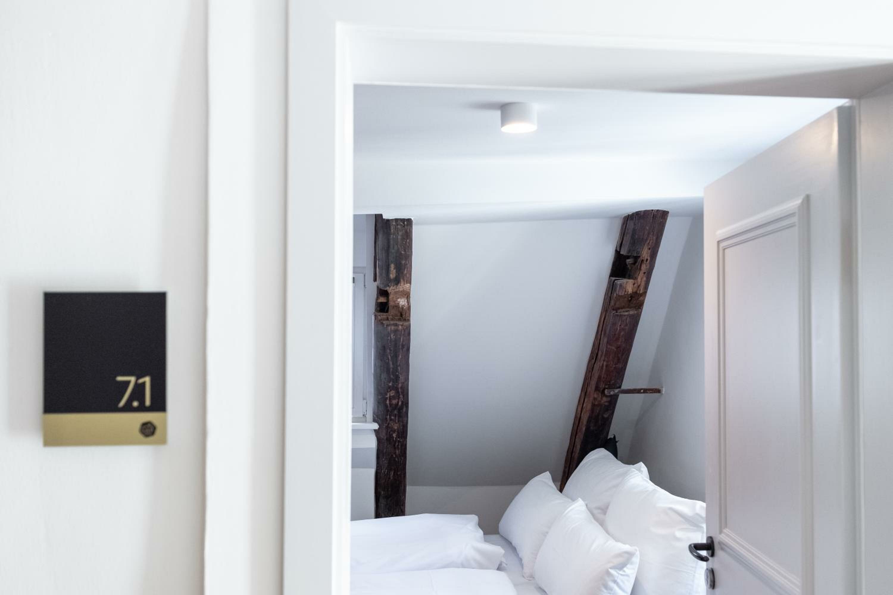 Apartment with Private External Bathroom