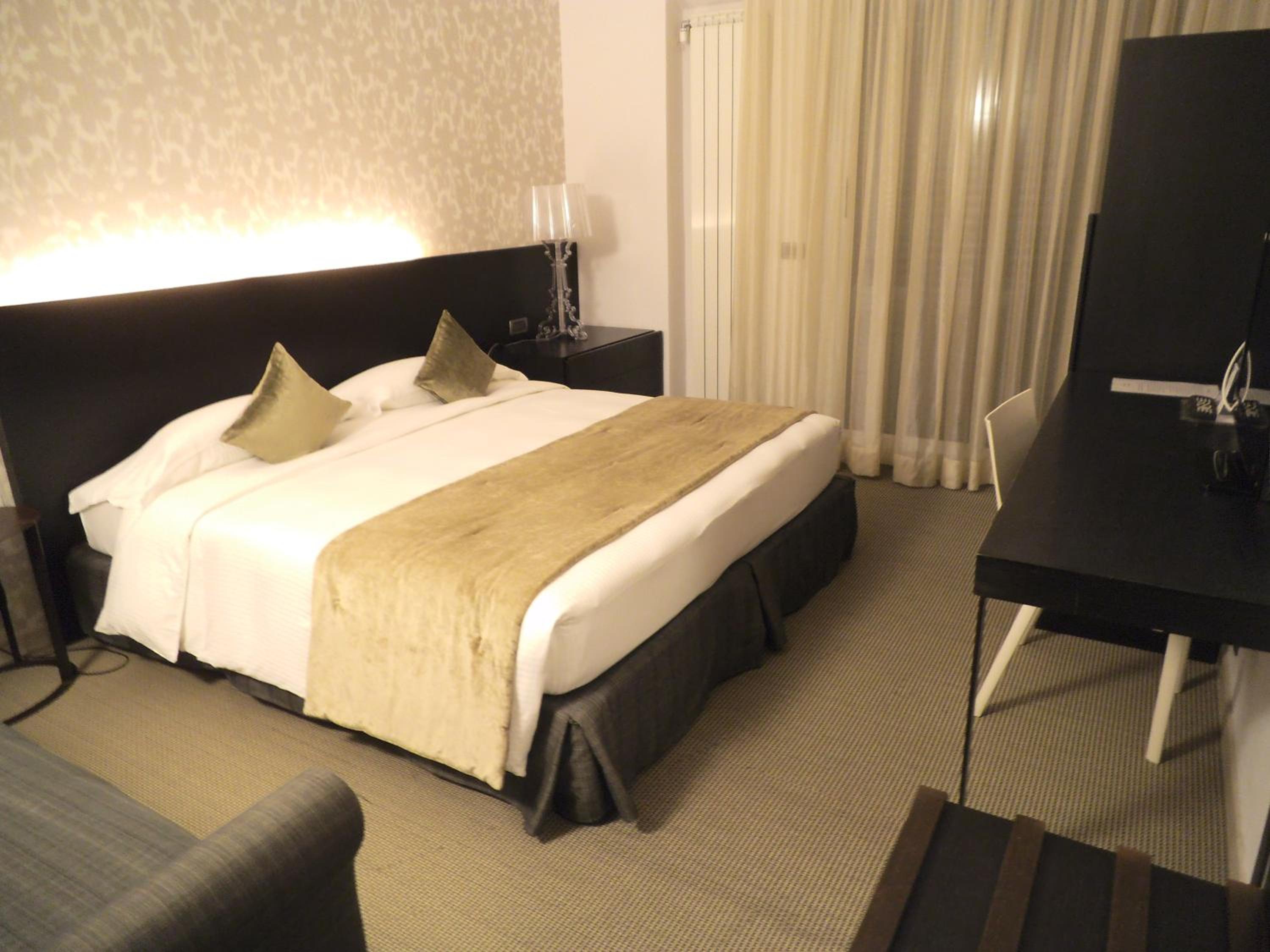 Deluxe Triple Room with Sea View