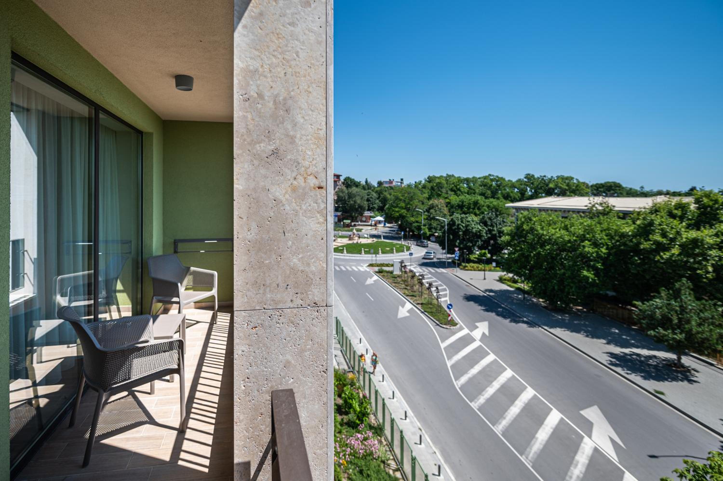 Deluxe Suite with Sea View