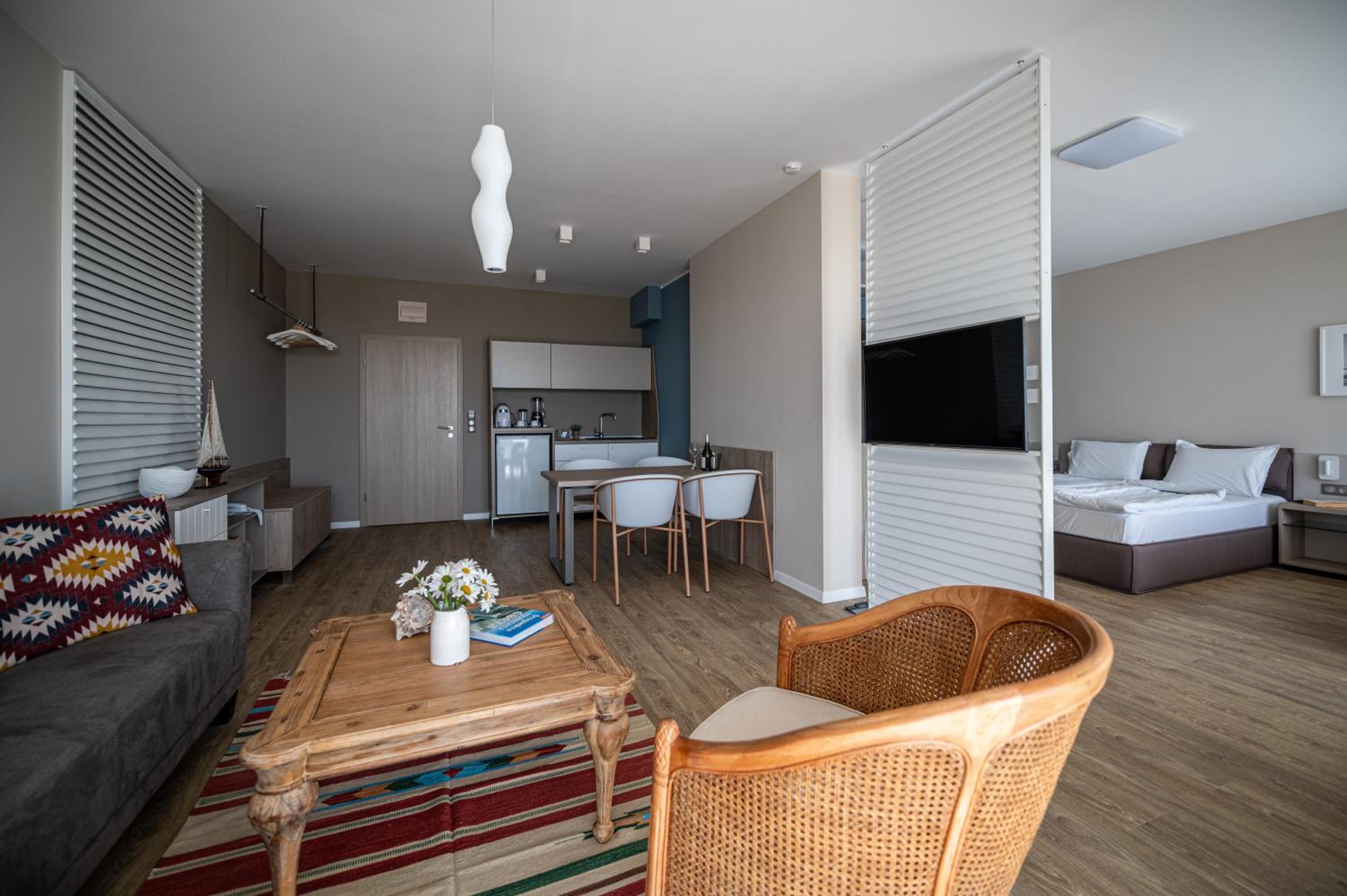 Deluxe Suite with Sea View