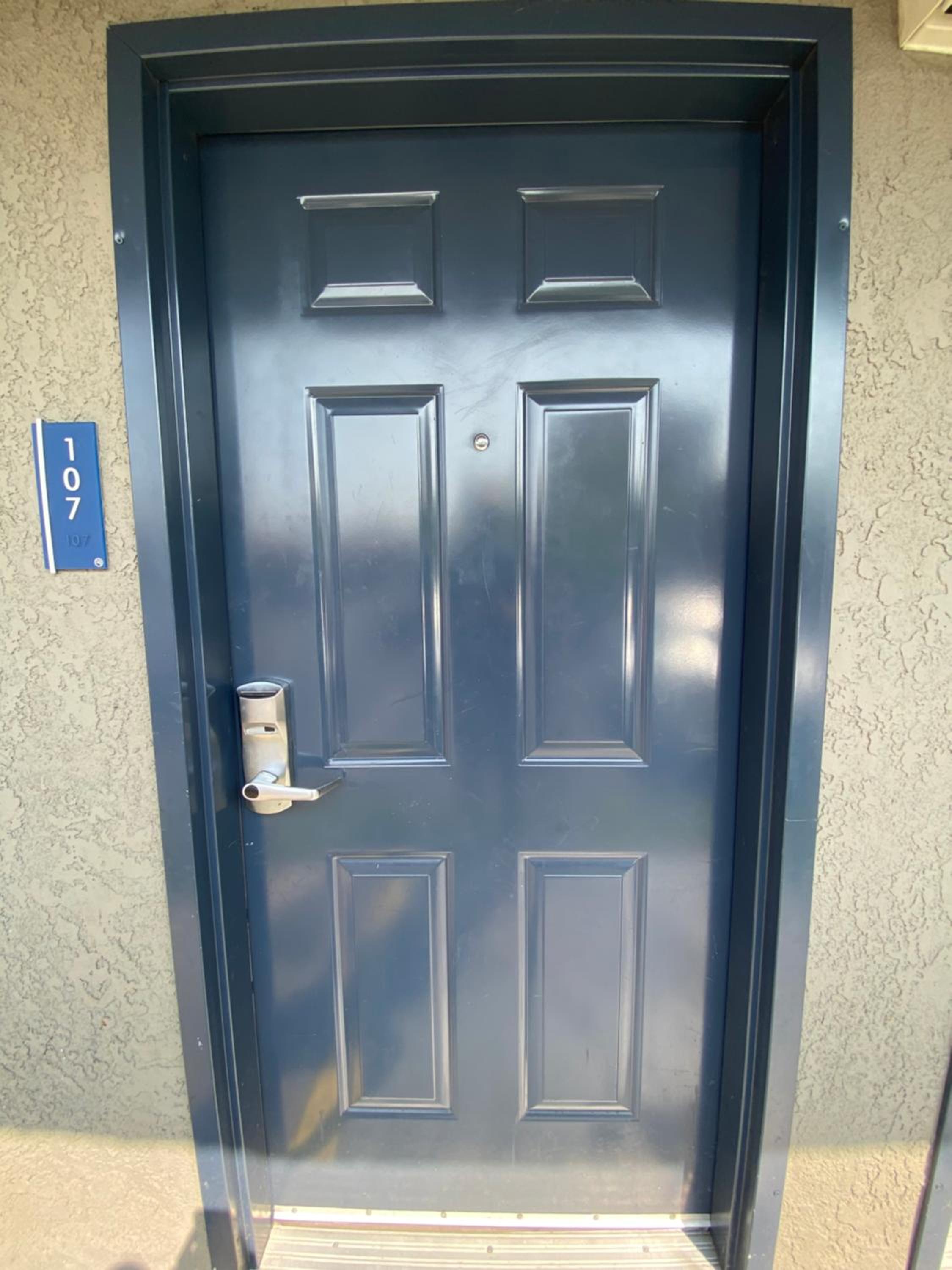 King Room (Non-Smoking)