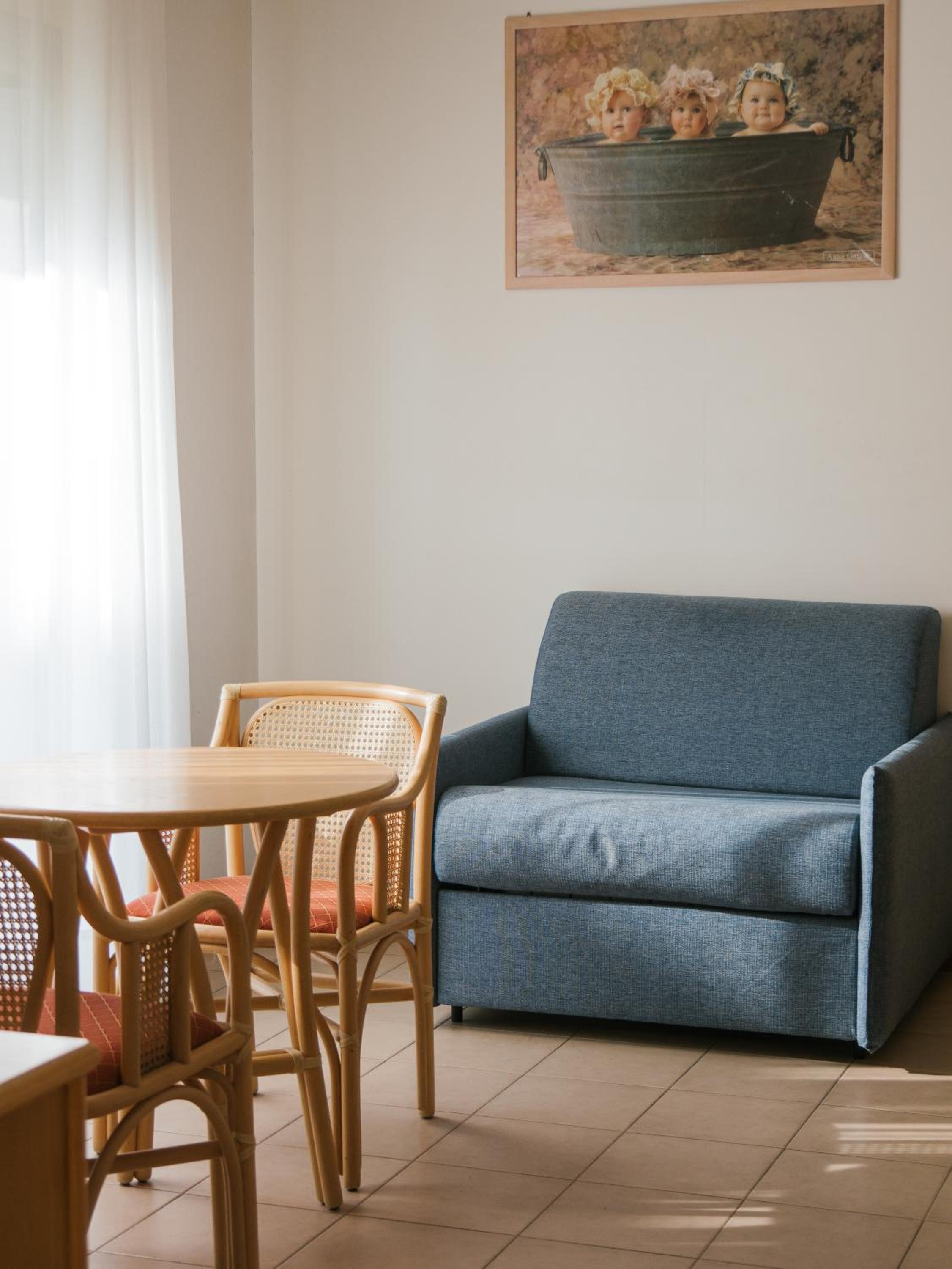 Deluxe Double Room with Side Sea View