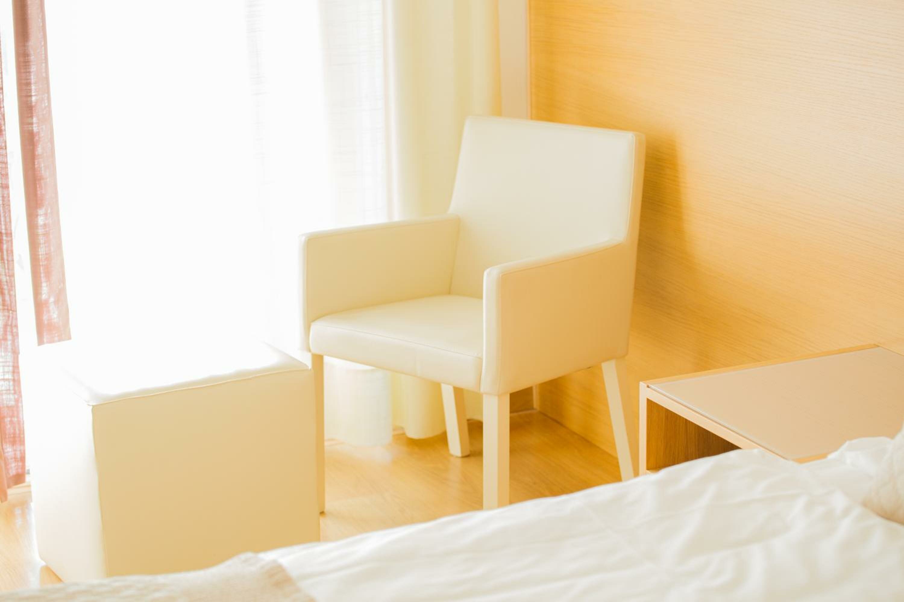 Deluxe Double Room with Side Sea View