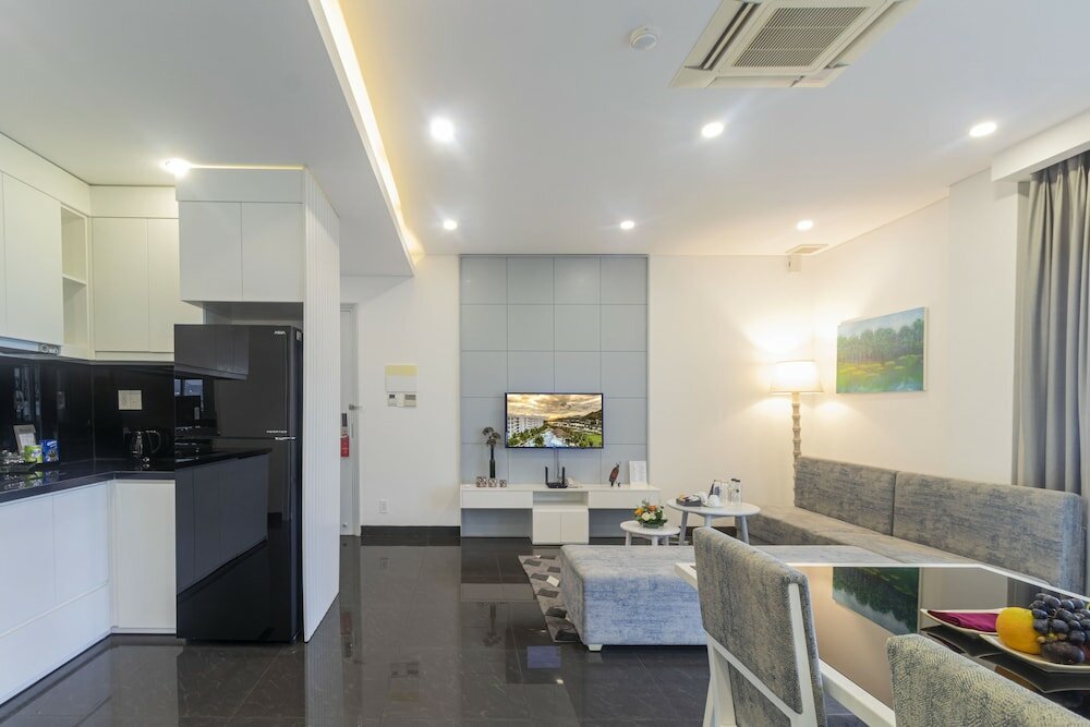 Kubera king suite for 4 pax