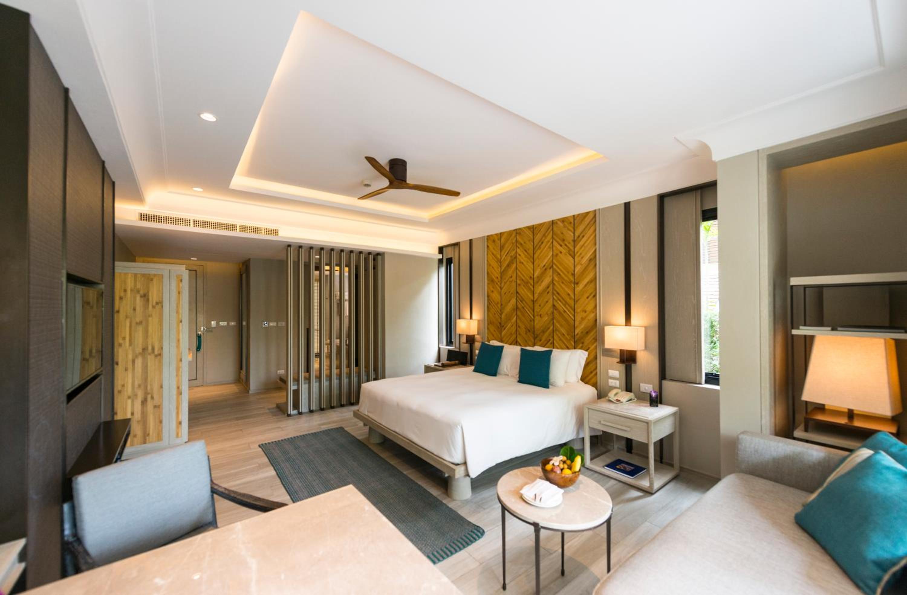 Grand Garden Pavilion King Room - Free Airport Shuttle