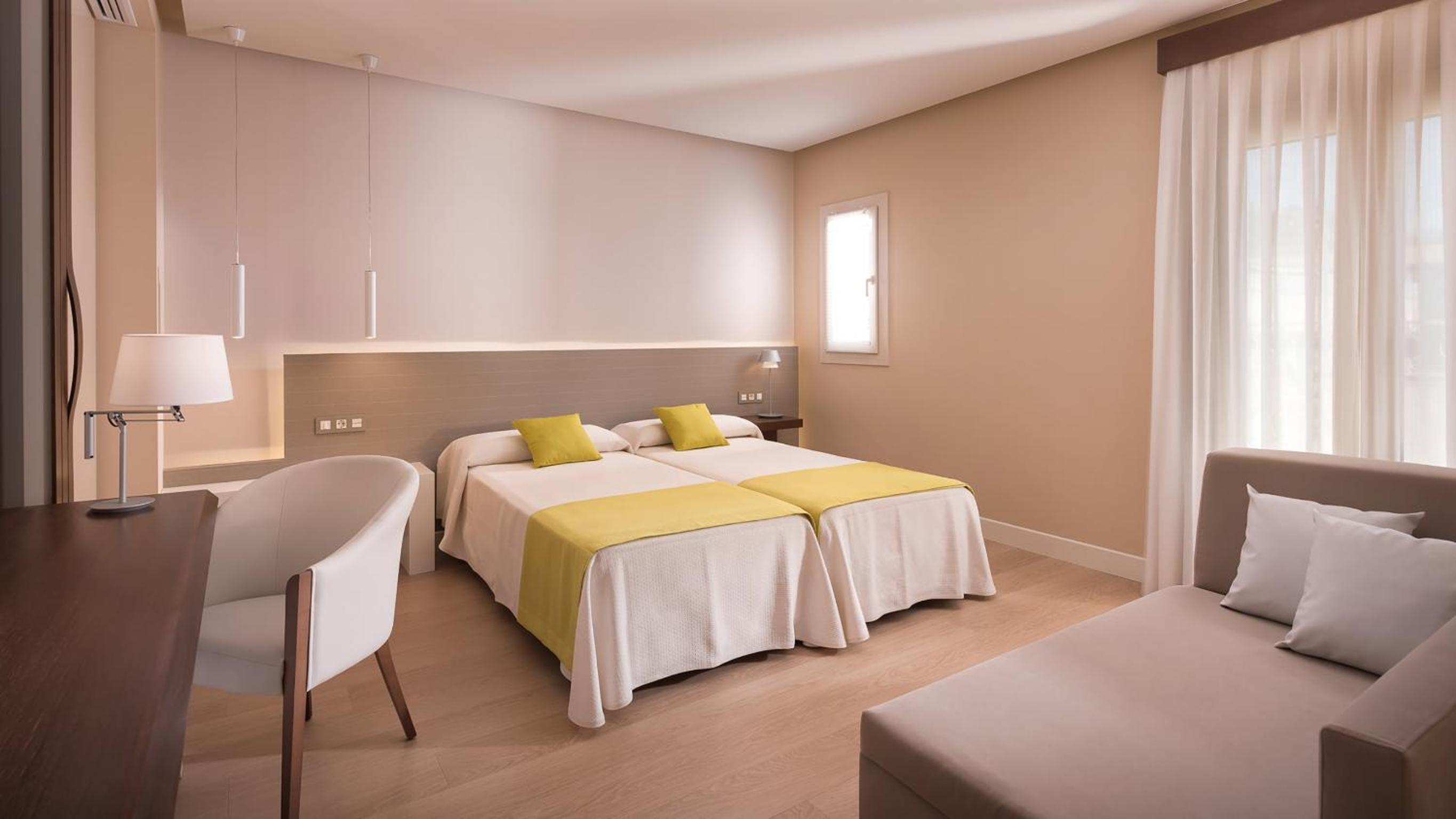 Triple Room with Balcony