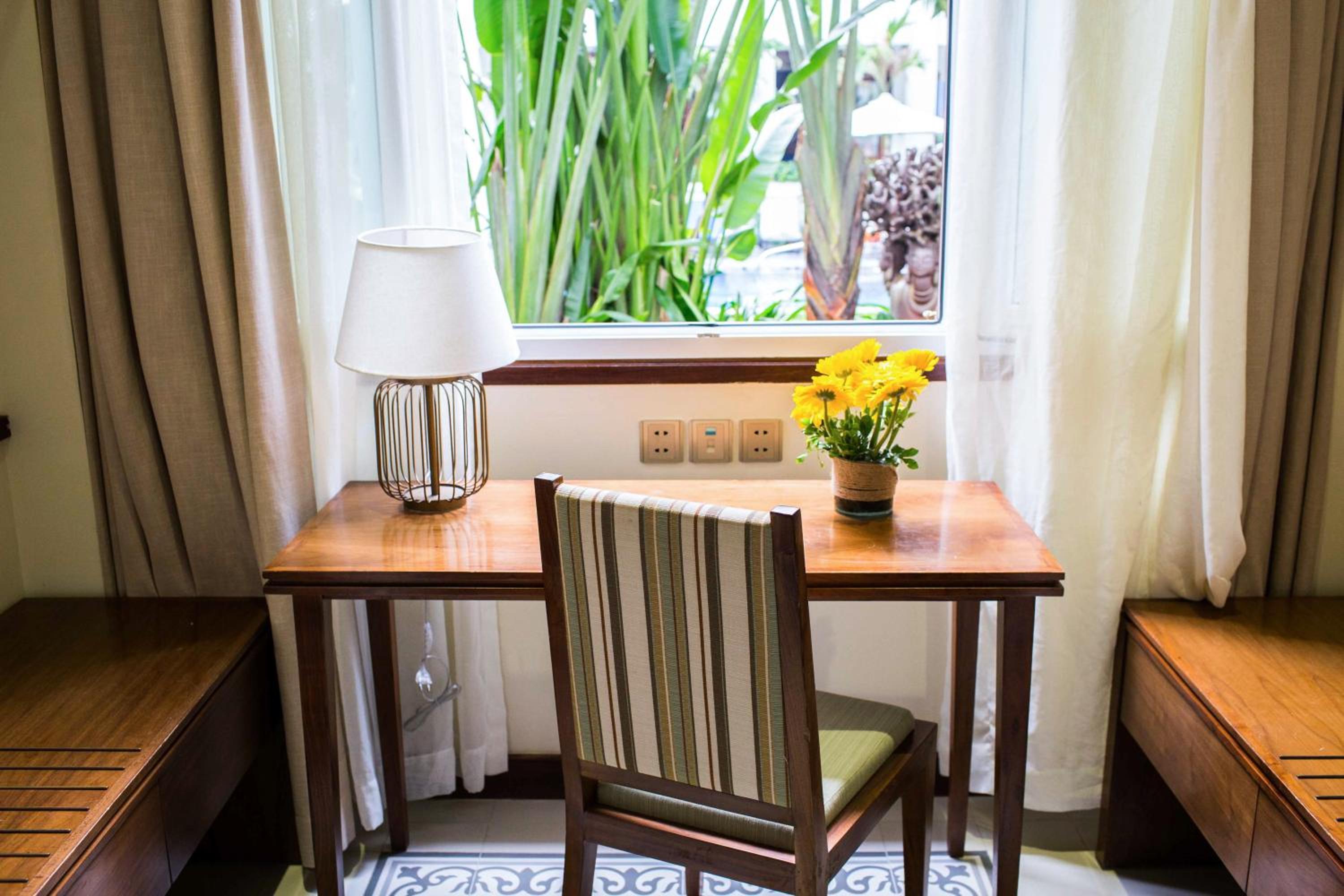 Superior Pool Double/Twin