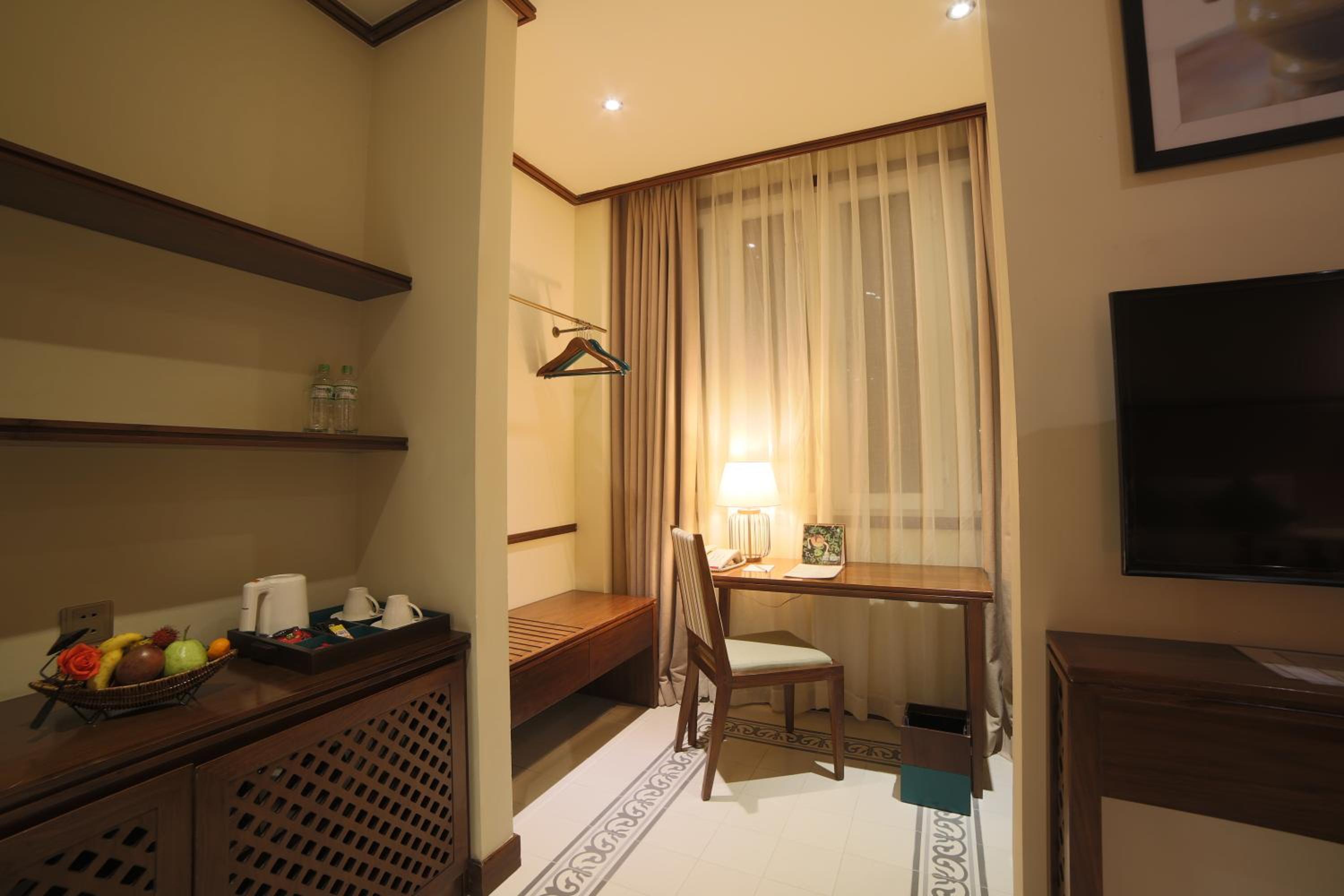 Superior Pool Double/Twin