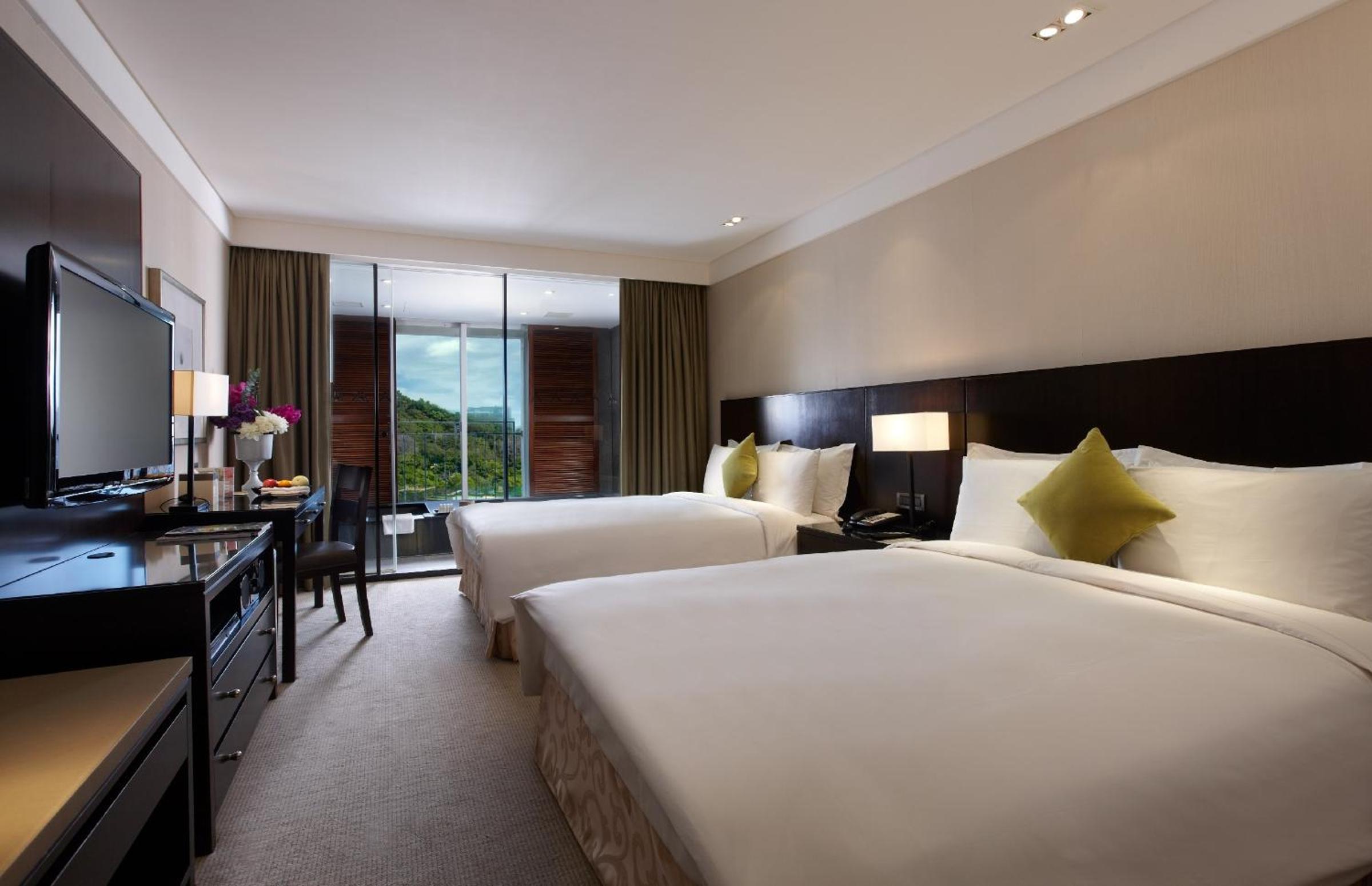 Western Style Quadruple Room