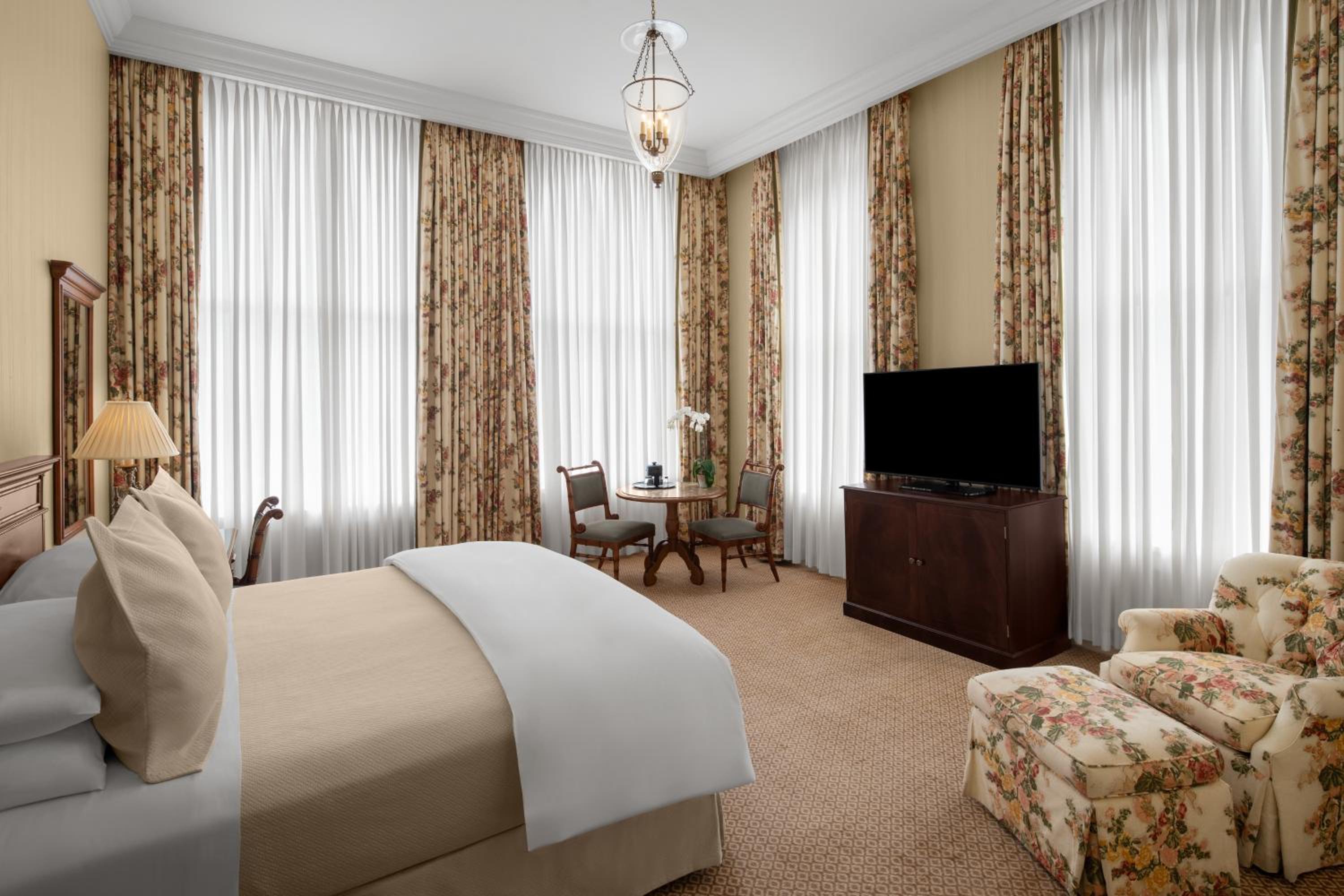 Superior Queen Room