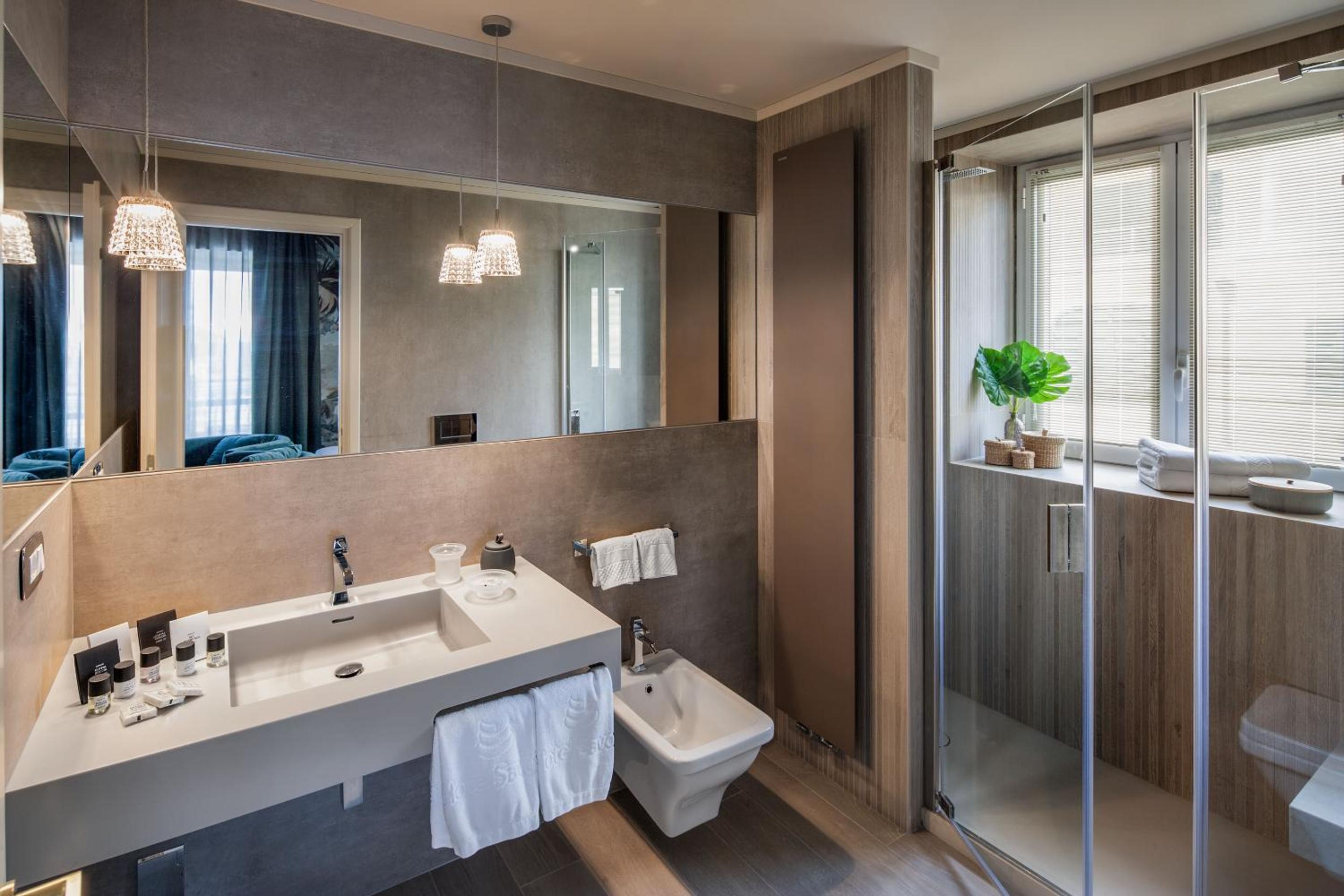 Double Room with Balcony and Sea View