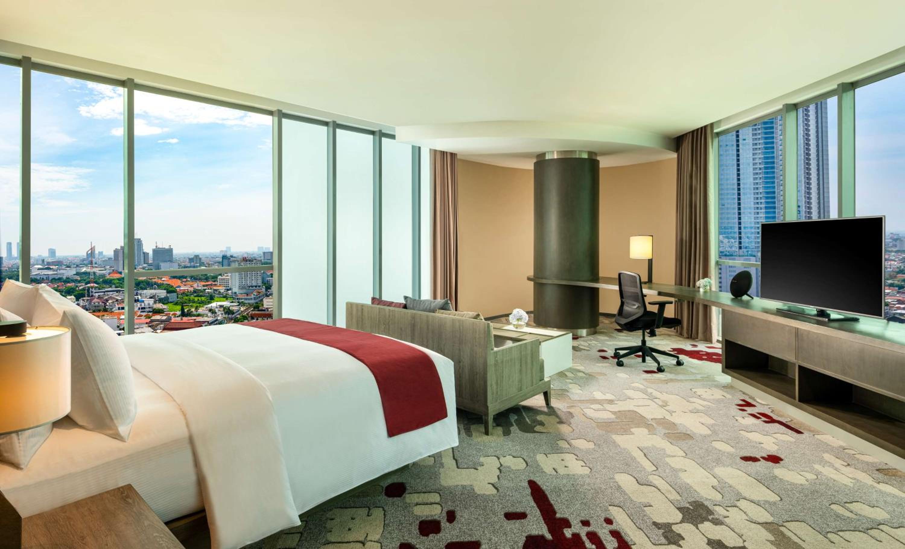 Corner King Suite