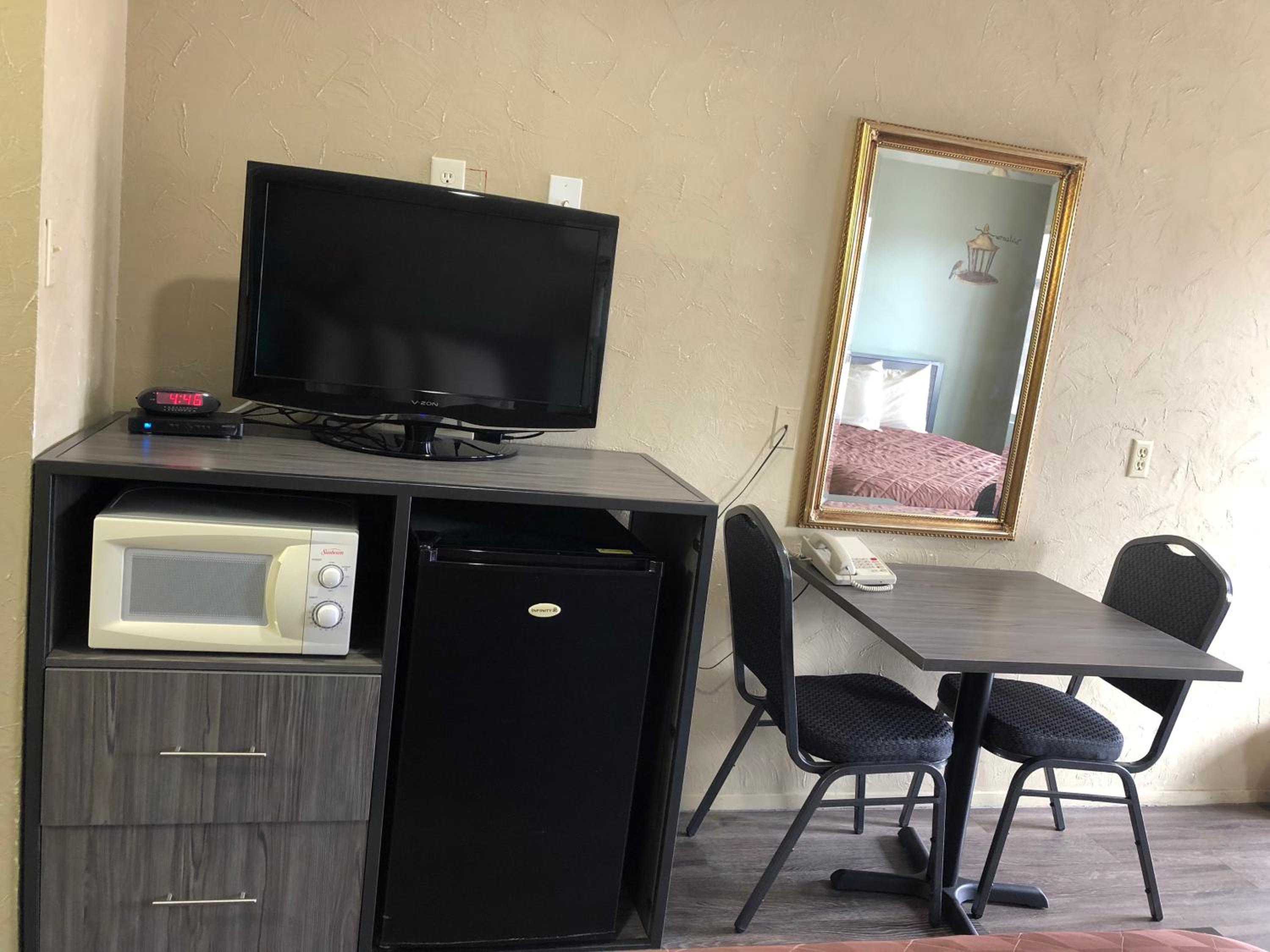 King Room - Non-Smoking