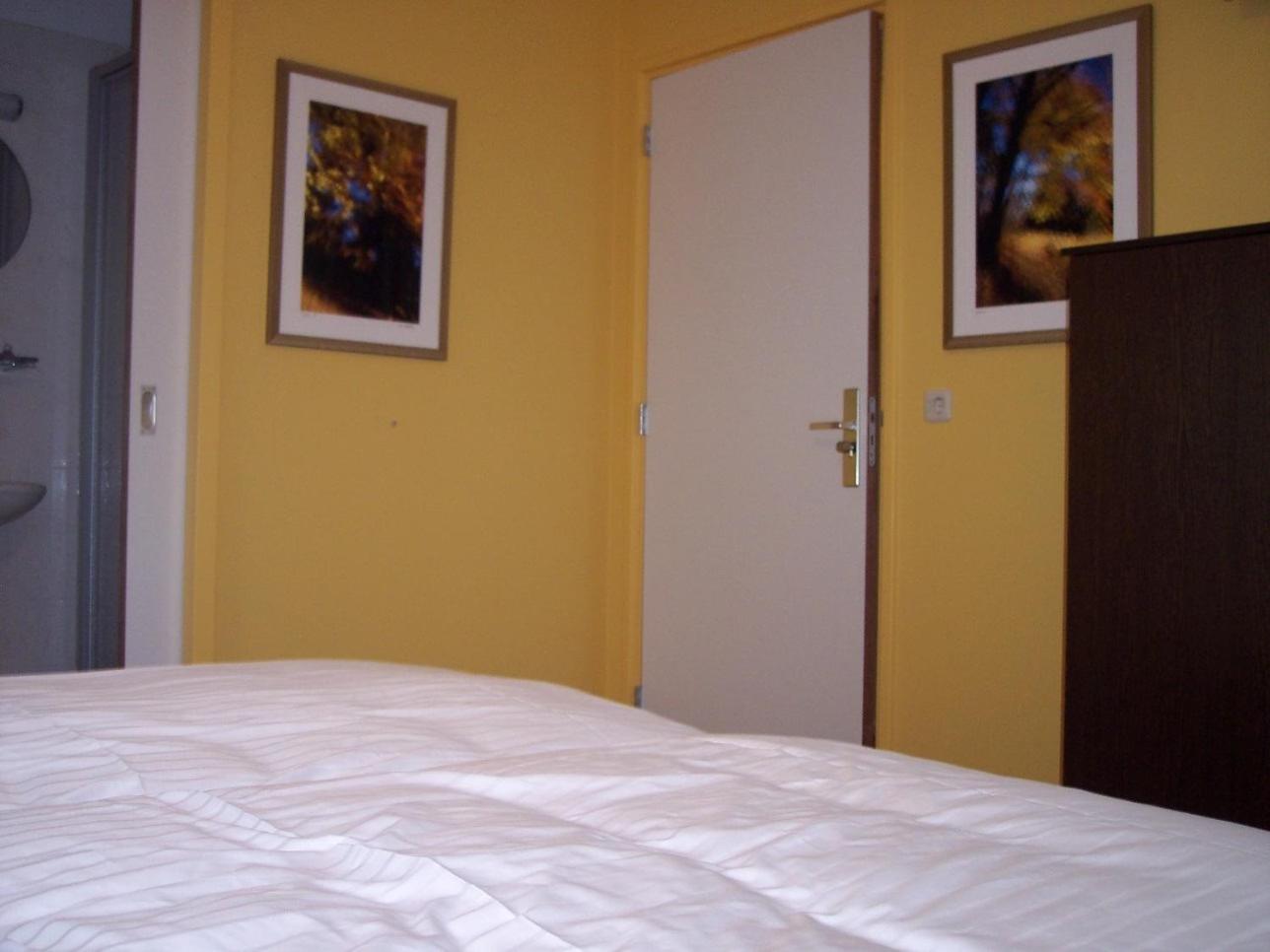 Twin Room with Private Bathroom