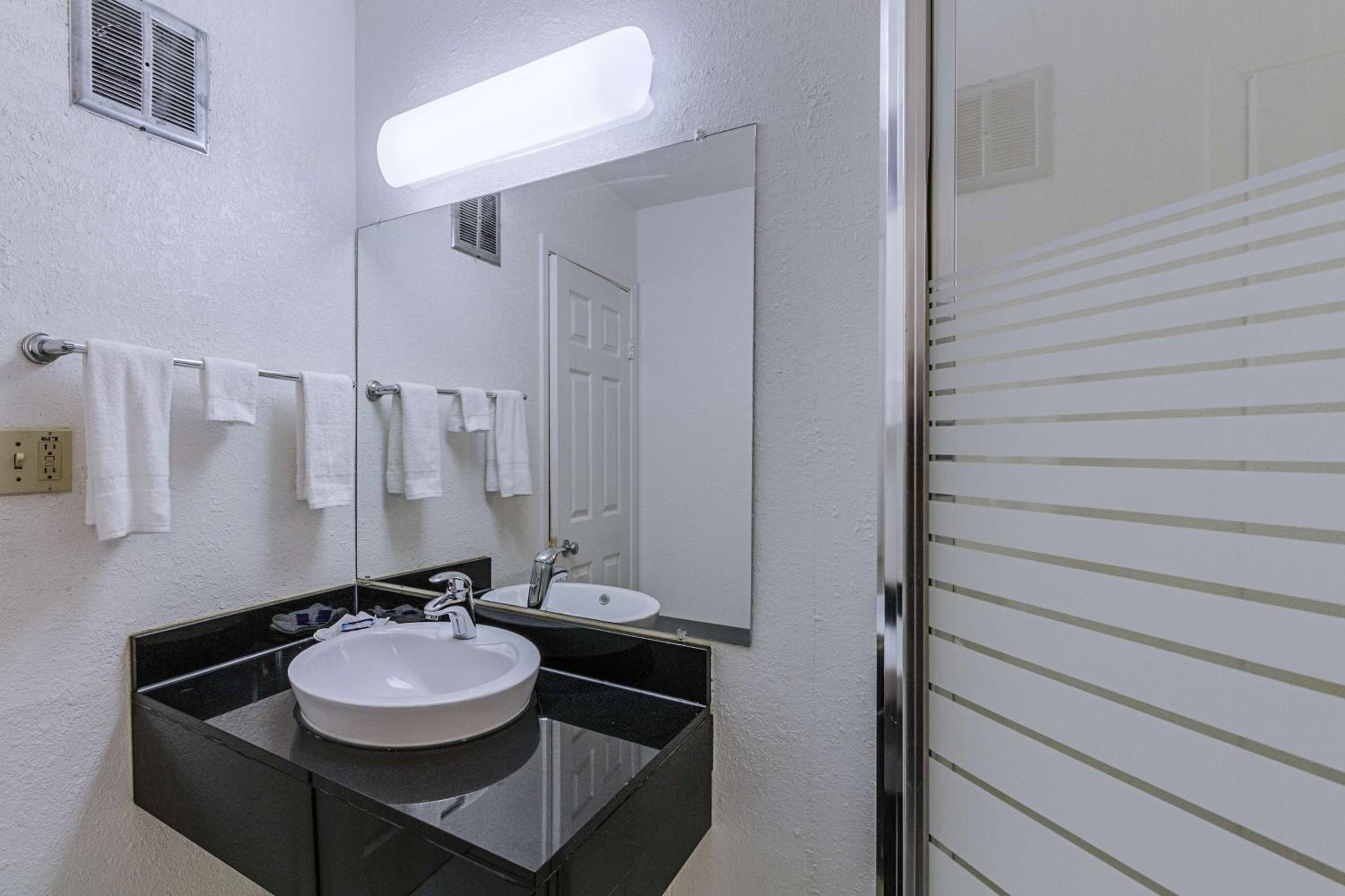 Quadruple Room - Non-Smoking