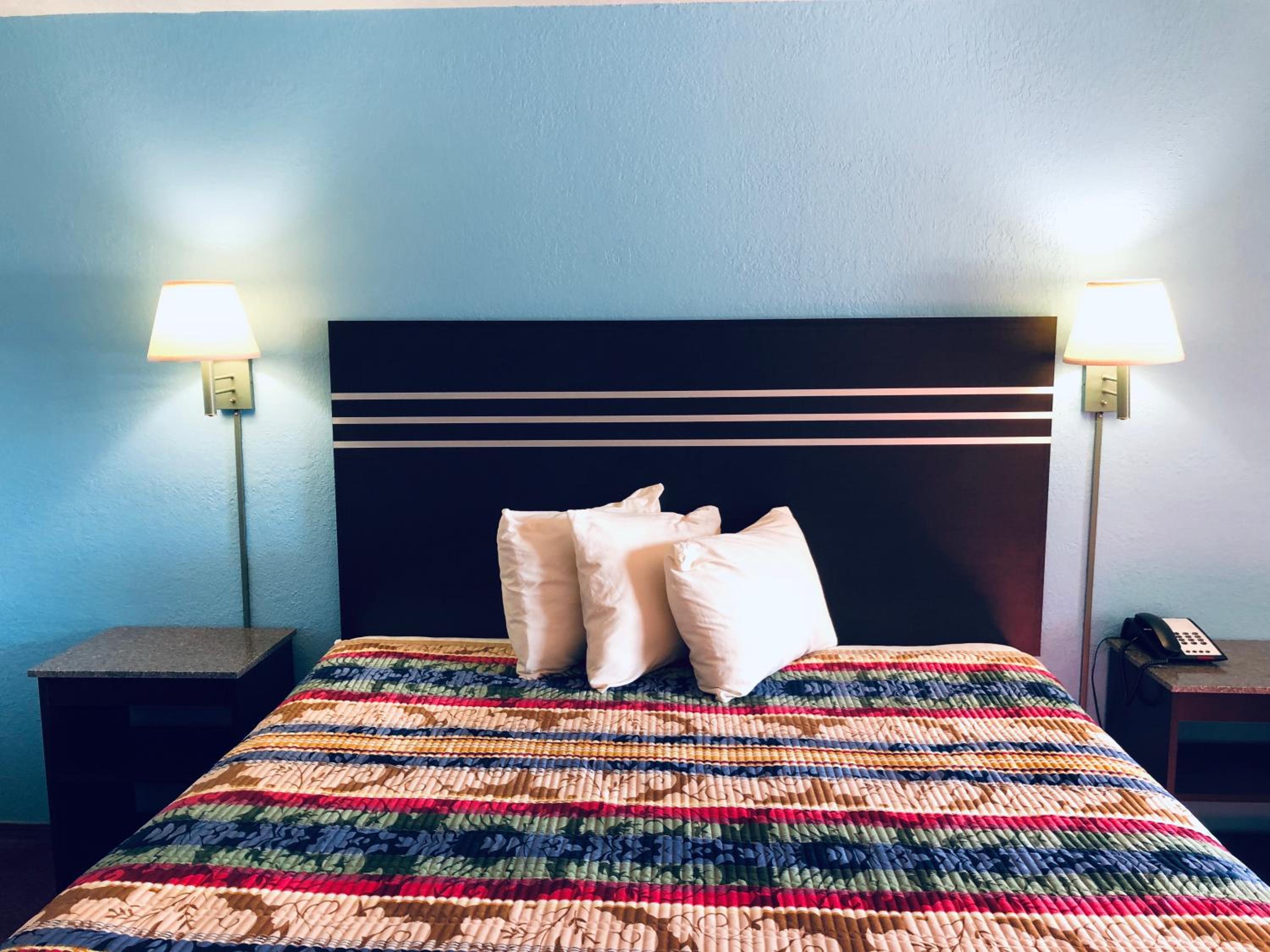 King Room - Non-Smoking