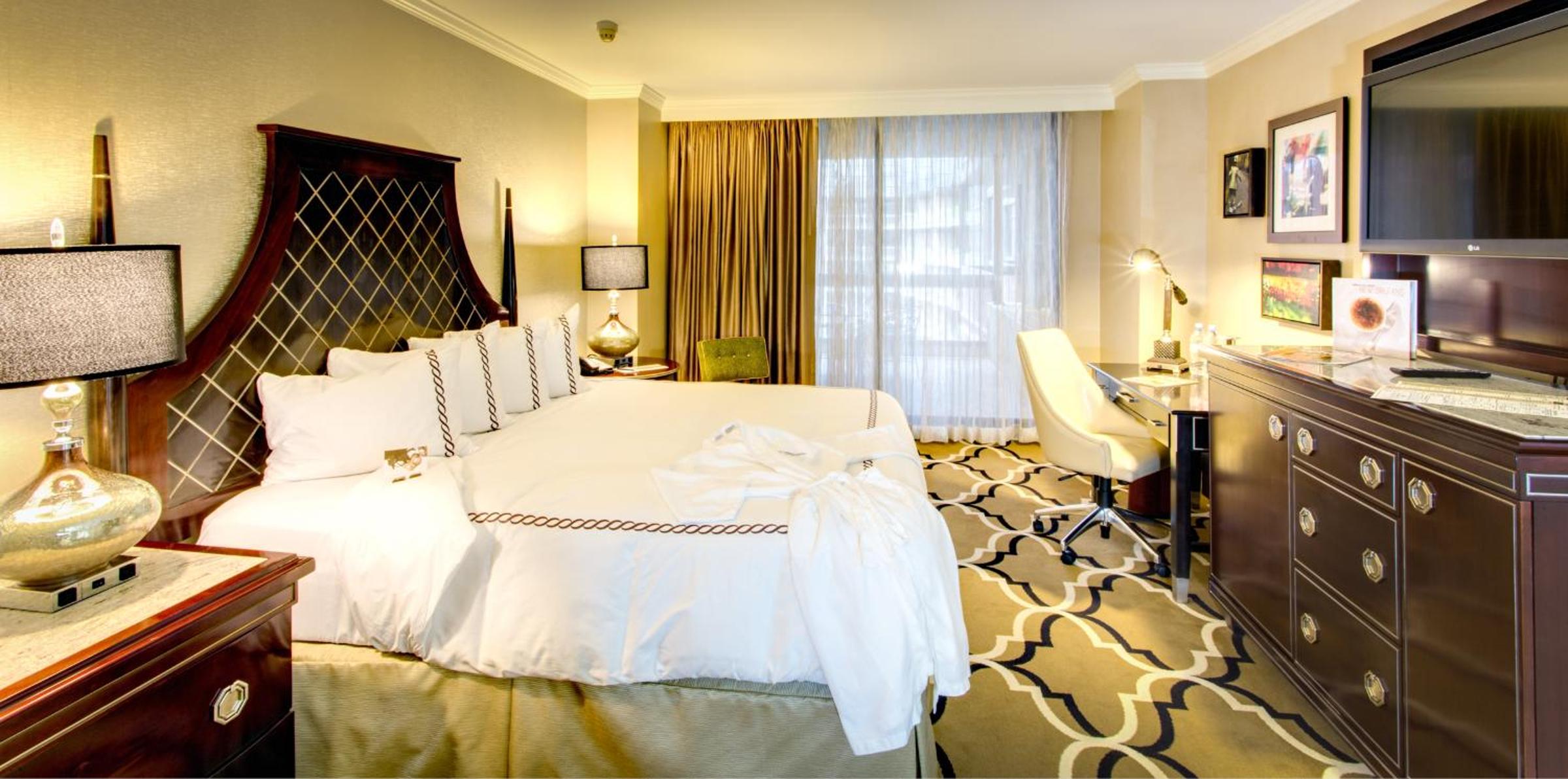 Premium King Room with Balcony