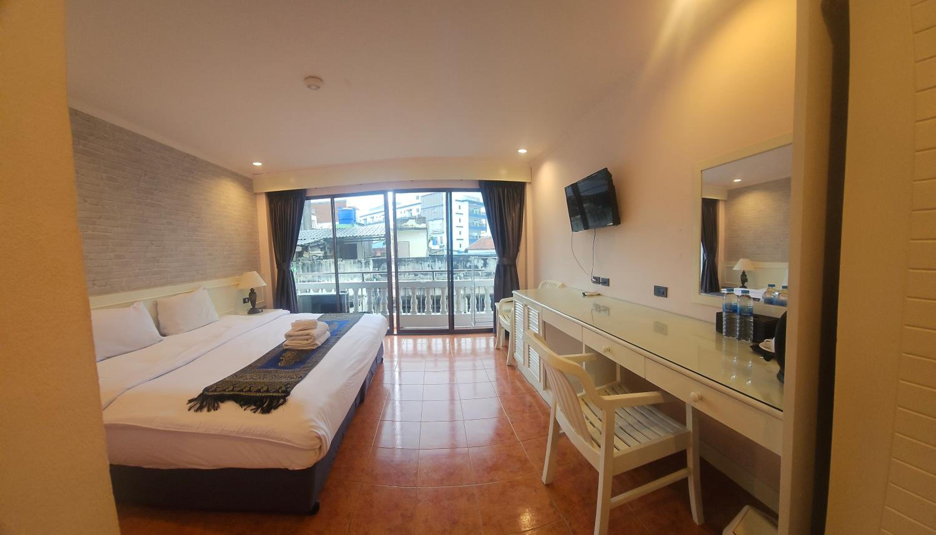 Deluxe Double Room with Balcony
