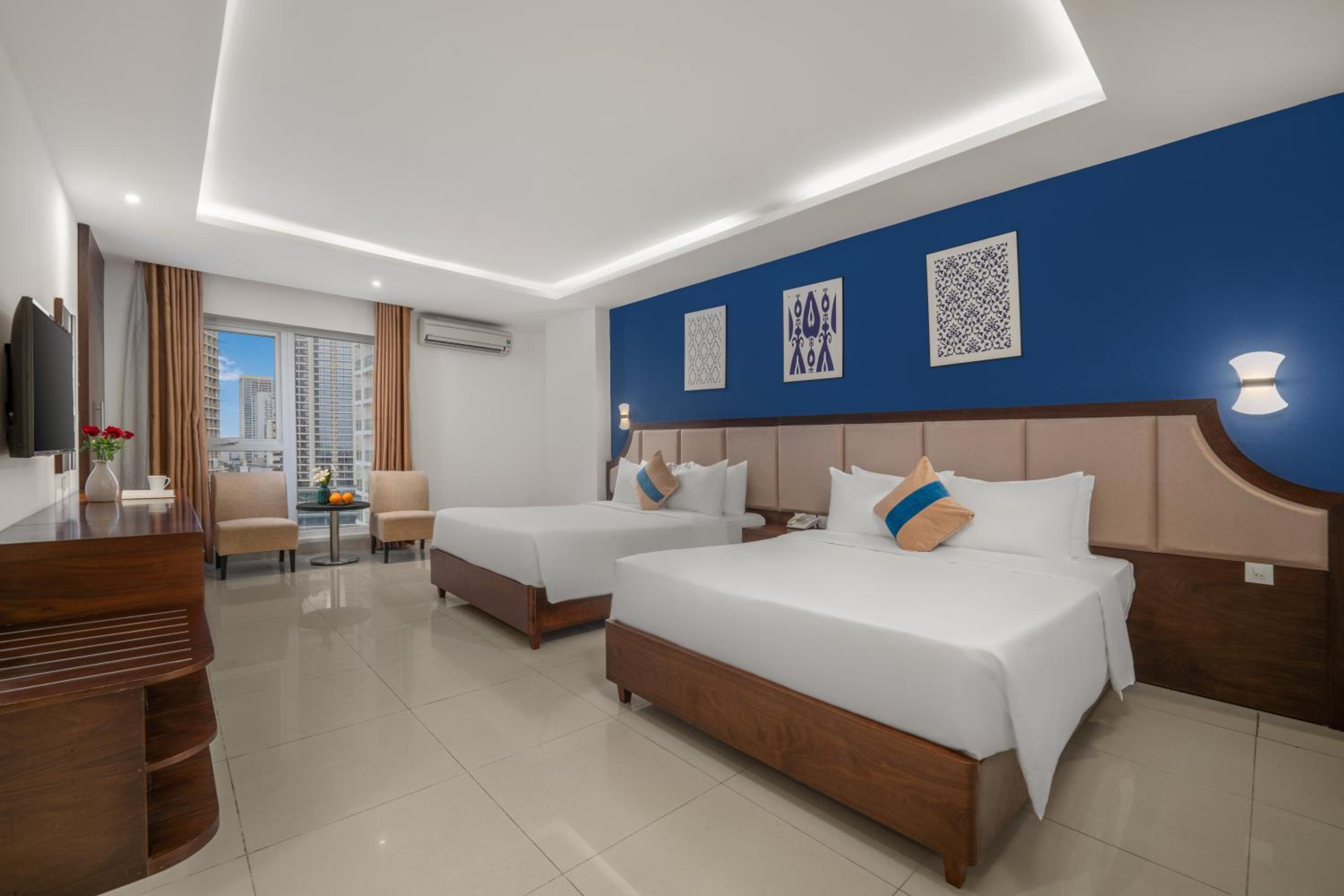 Triple Room with City View