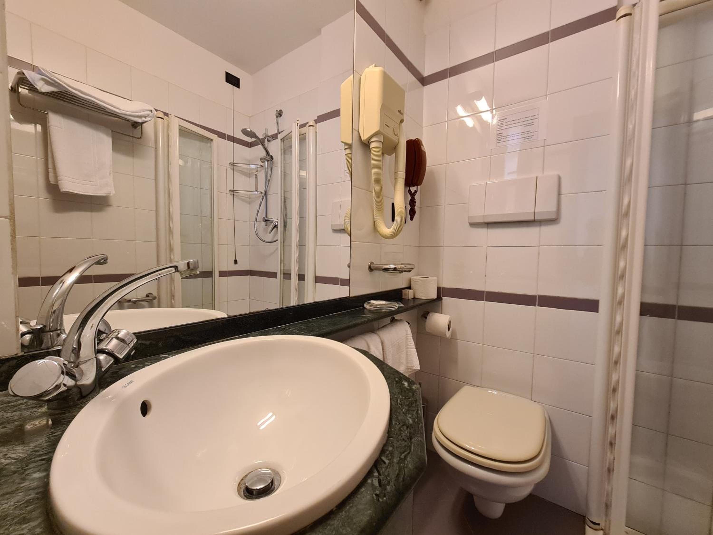 Double or Twin Room with Balcony and Sea View