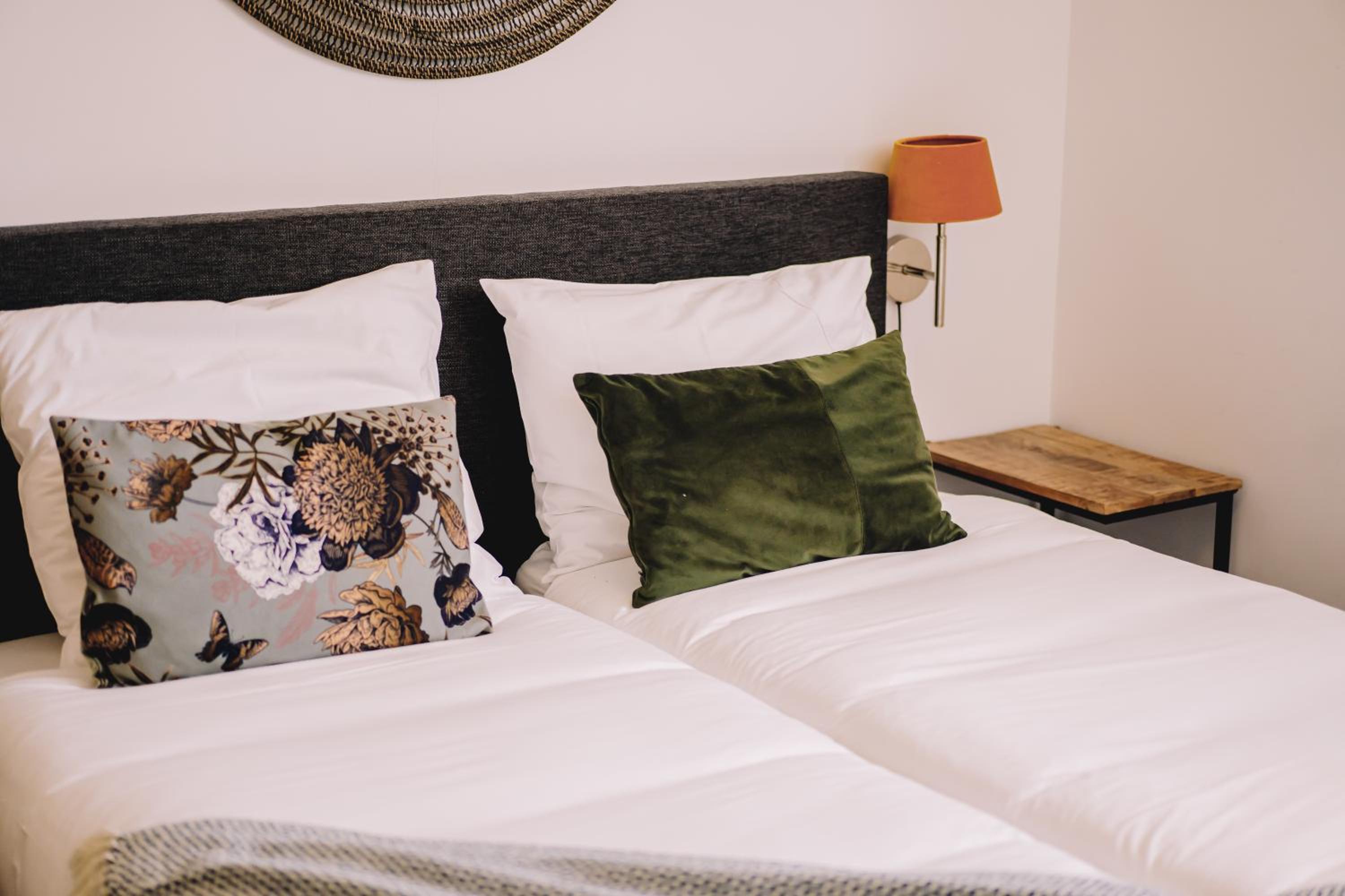 Comfort Room Street Level