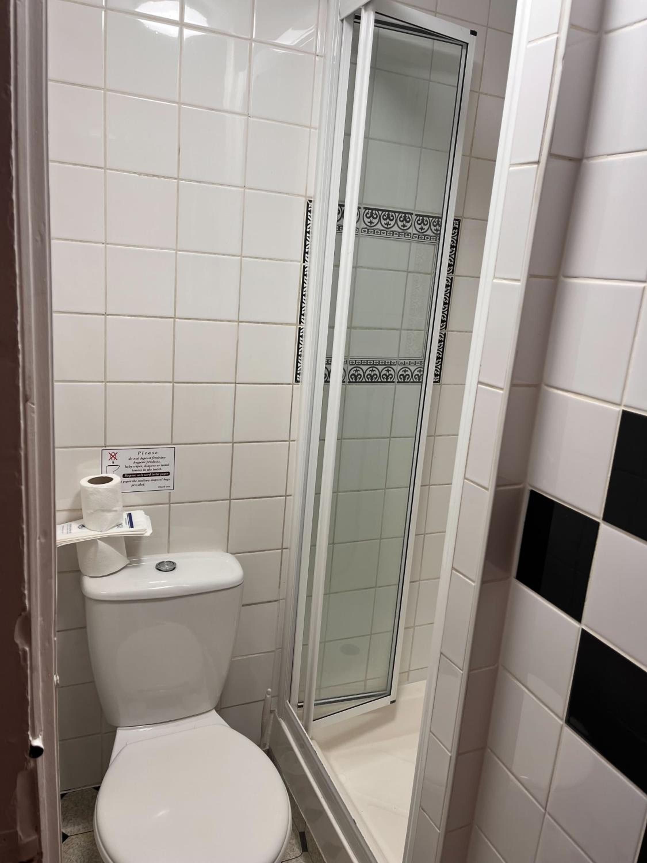 Single Room with Shared Bathroom