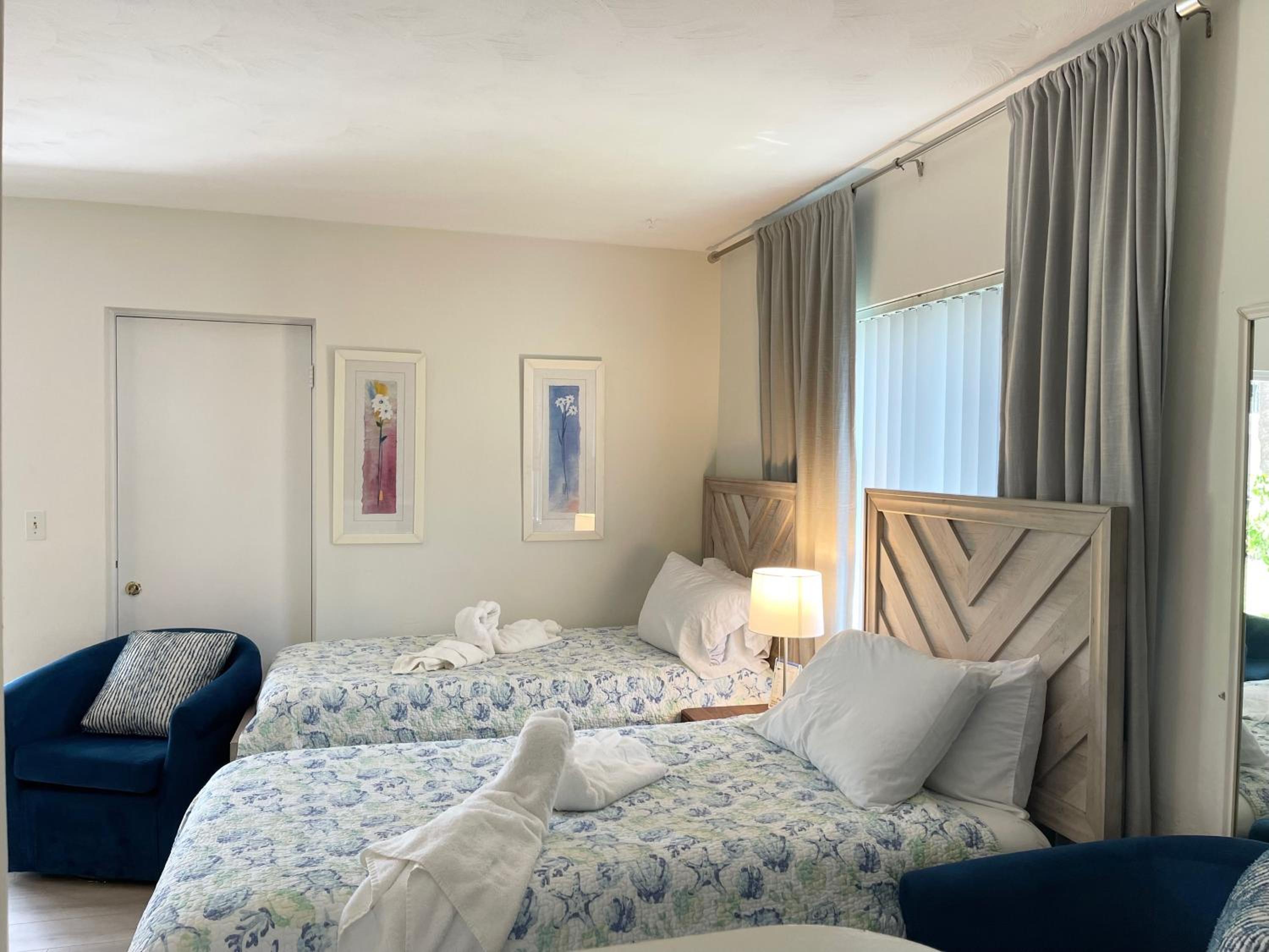 Small Twin Room