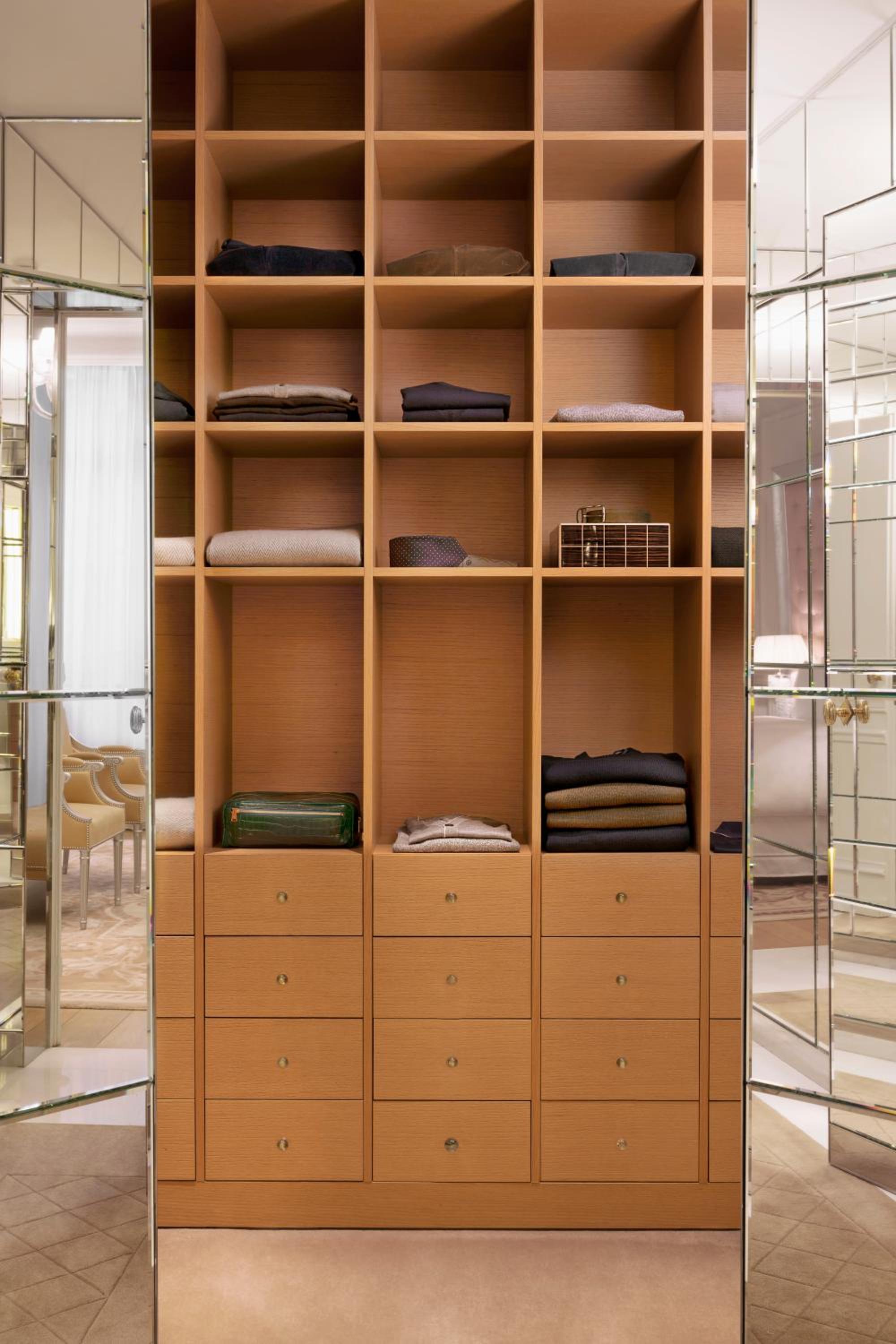 Raffles Presidential Suite