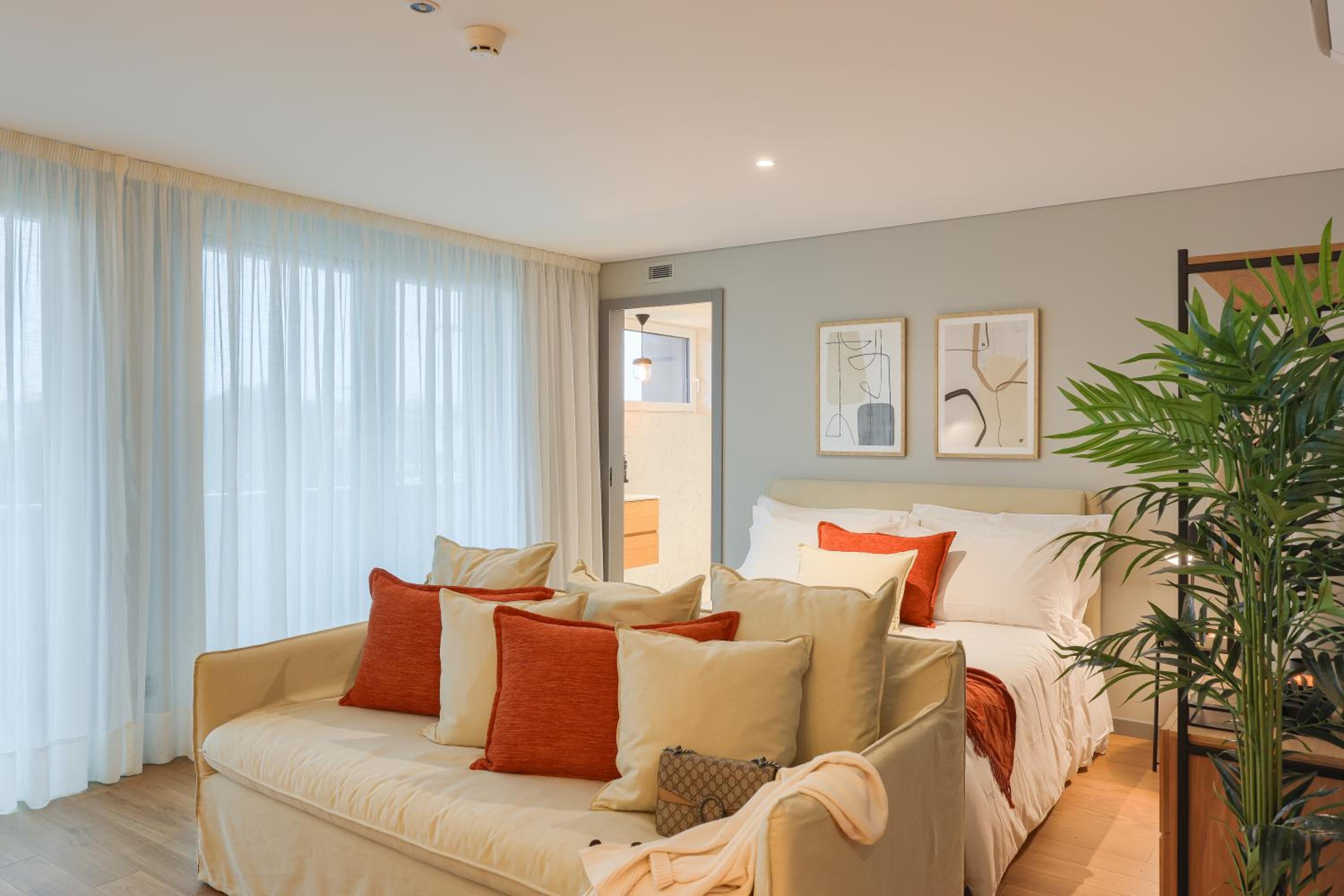 Studio with Sofa Bed