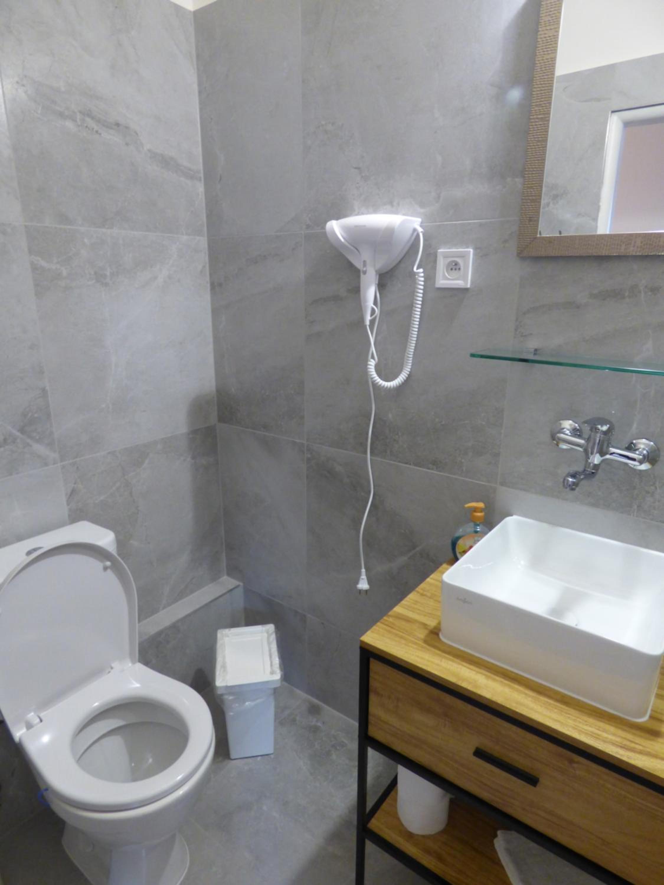 Economy Quadruple Room