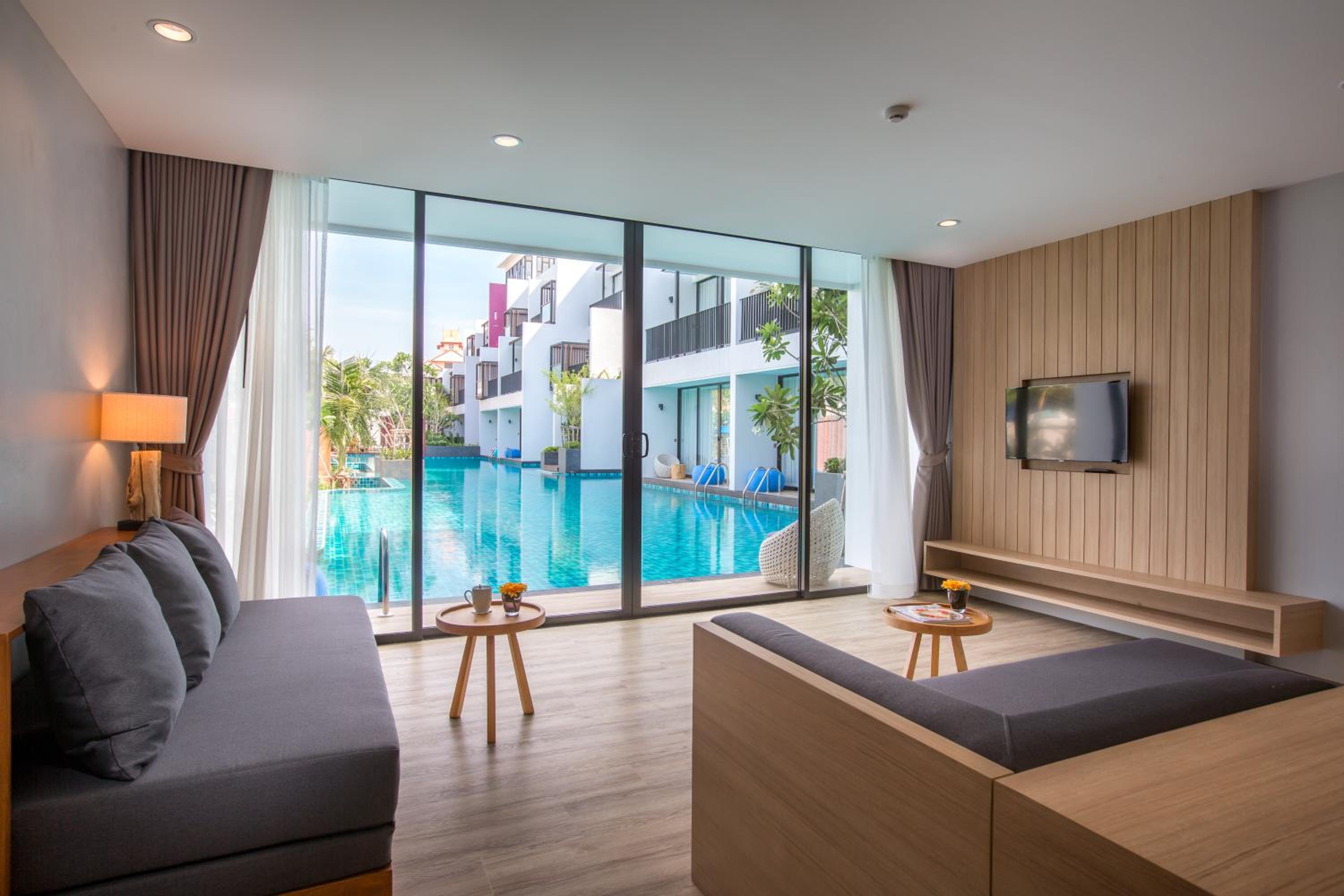 Two-Bedroom Pool Access Suite