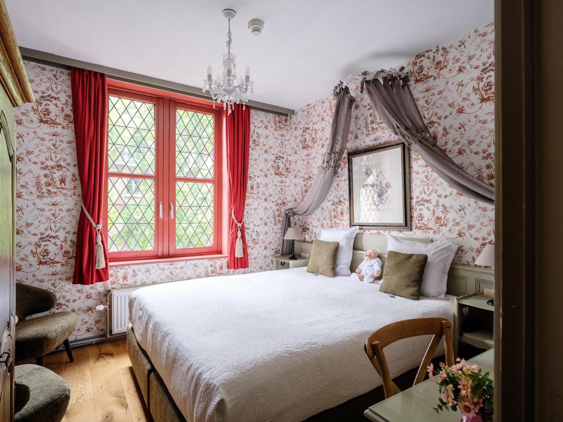 Standard Room with Canal View