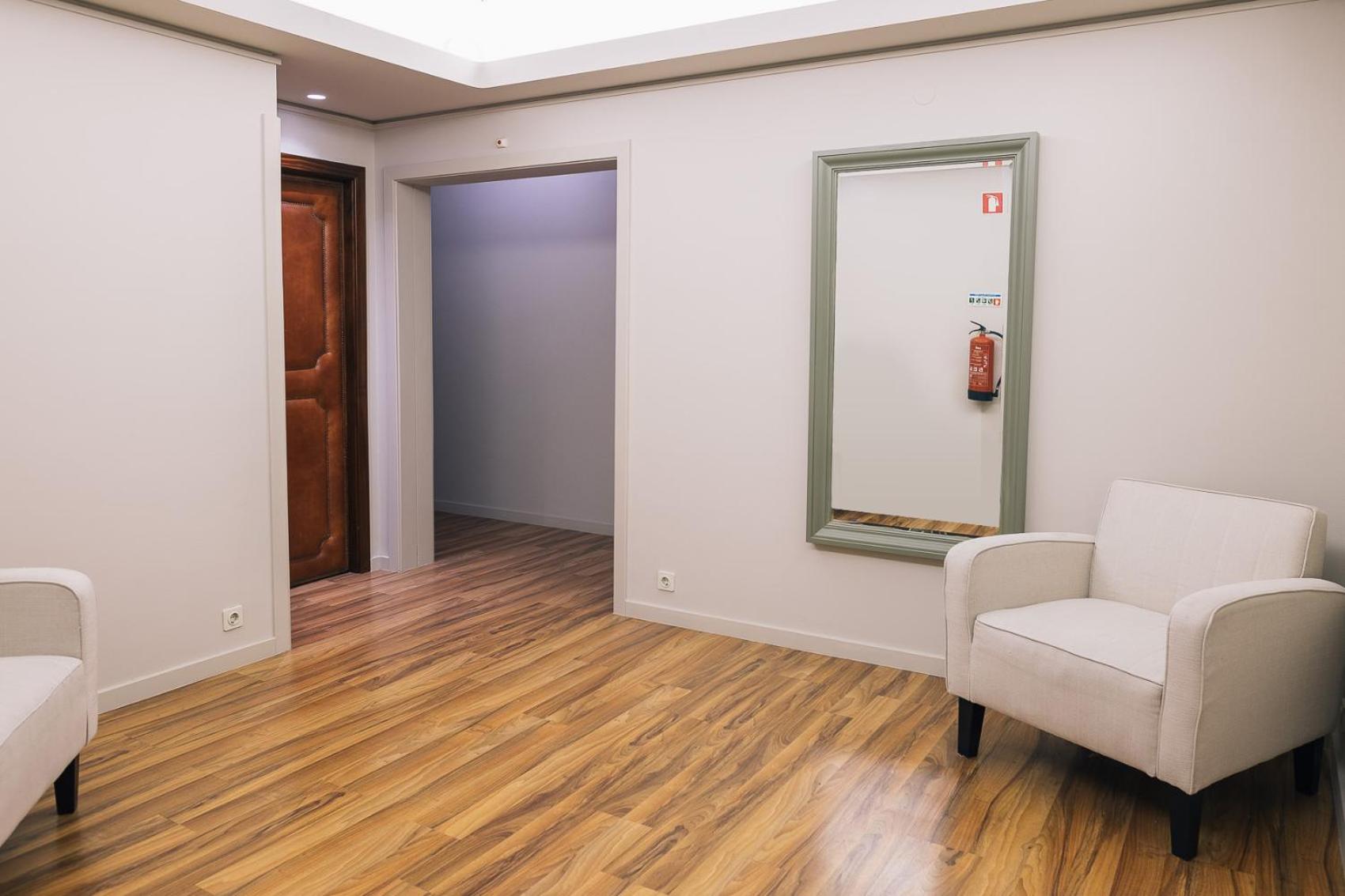 Family Room (2 Adults + 2 Children)