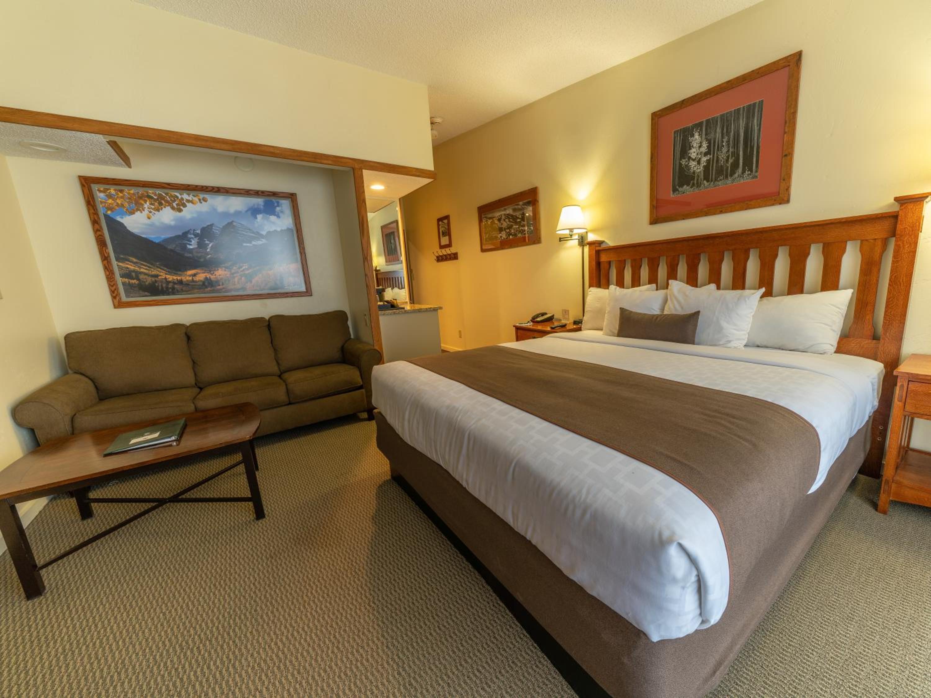 Queen Room with Two Queen Beds - Upper Level