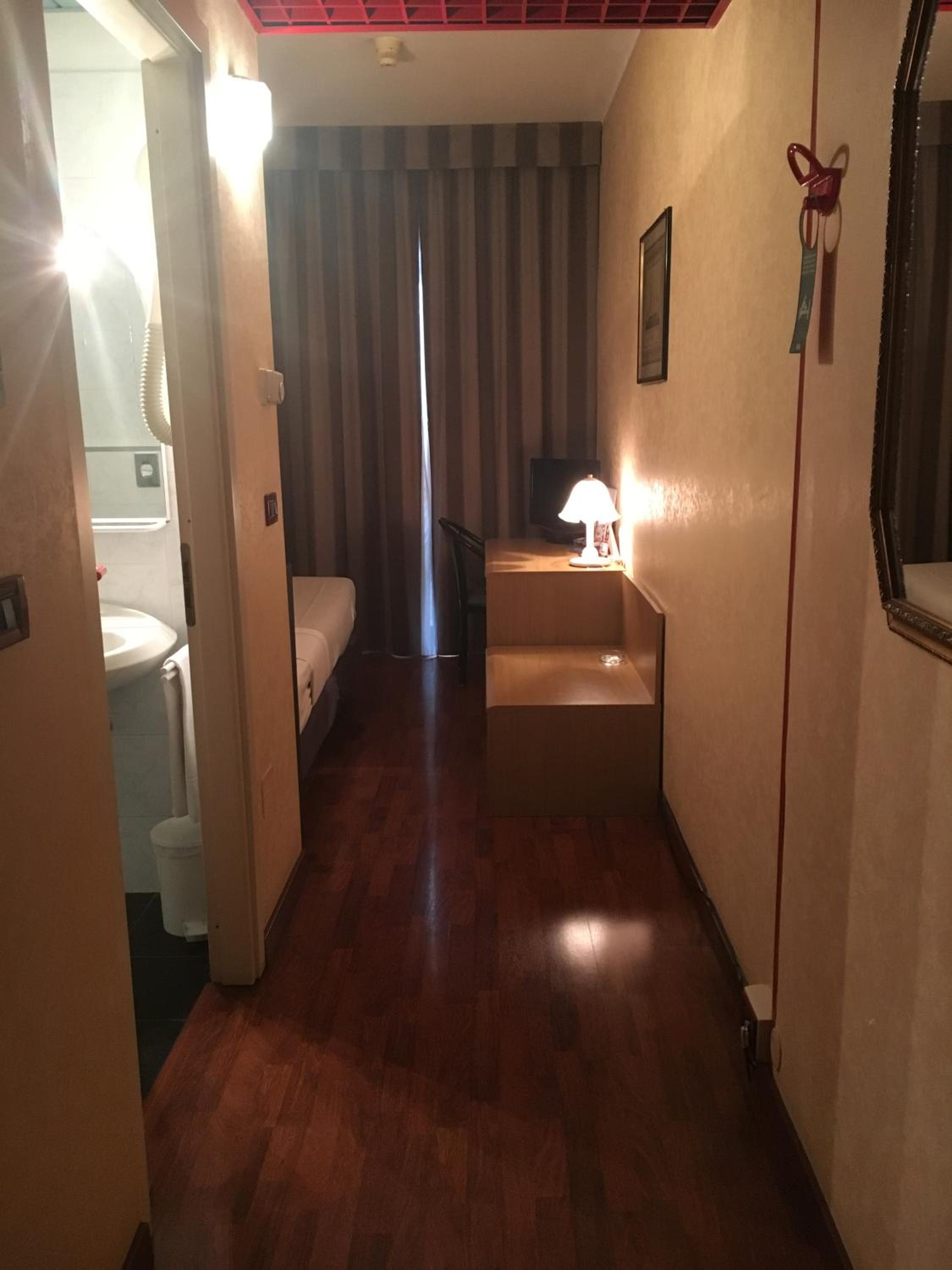 Economy Single Room