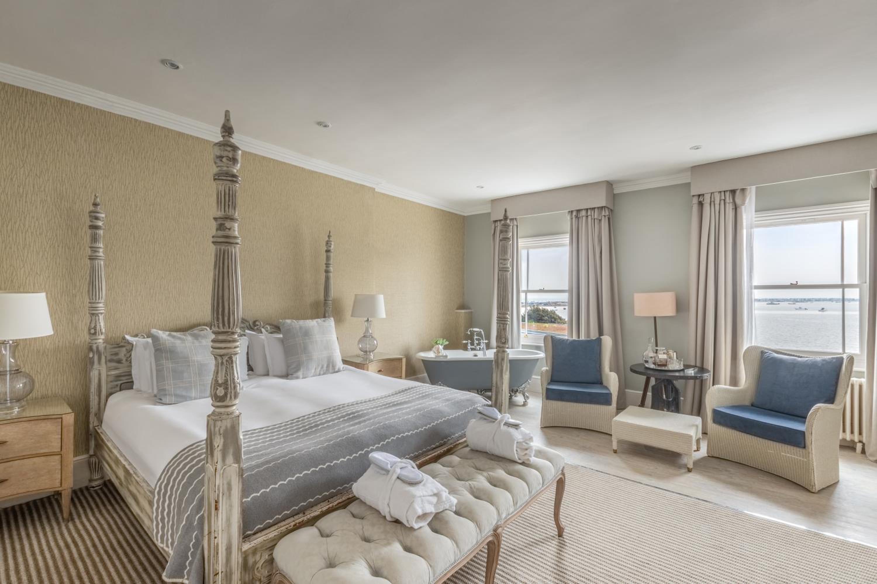 Deluxe Double Room with Harbor View