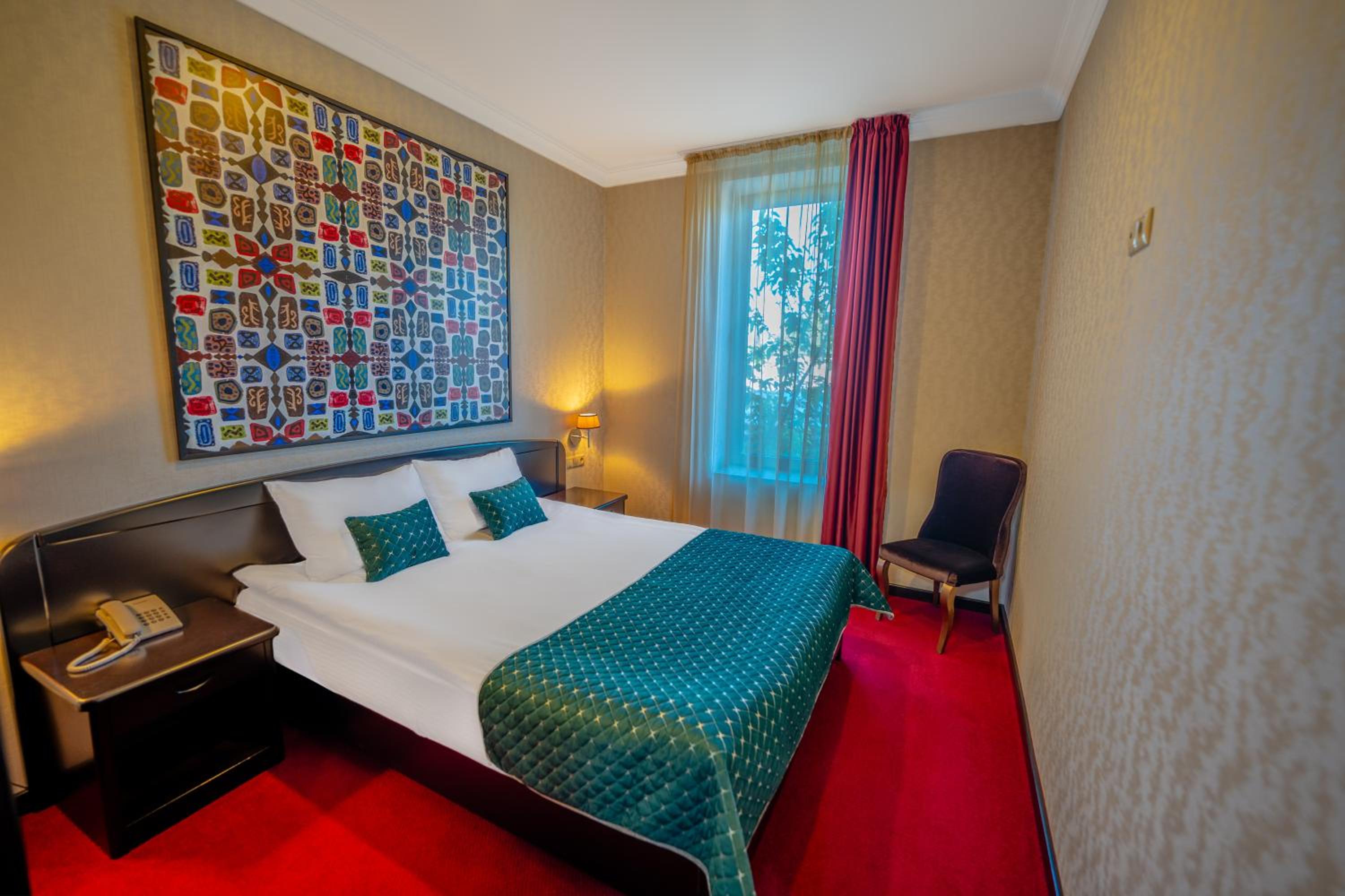 Standard Double Suite