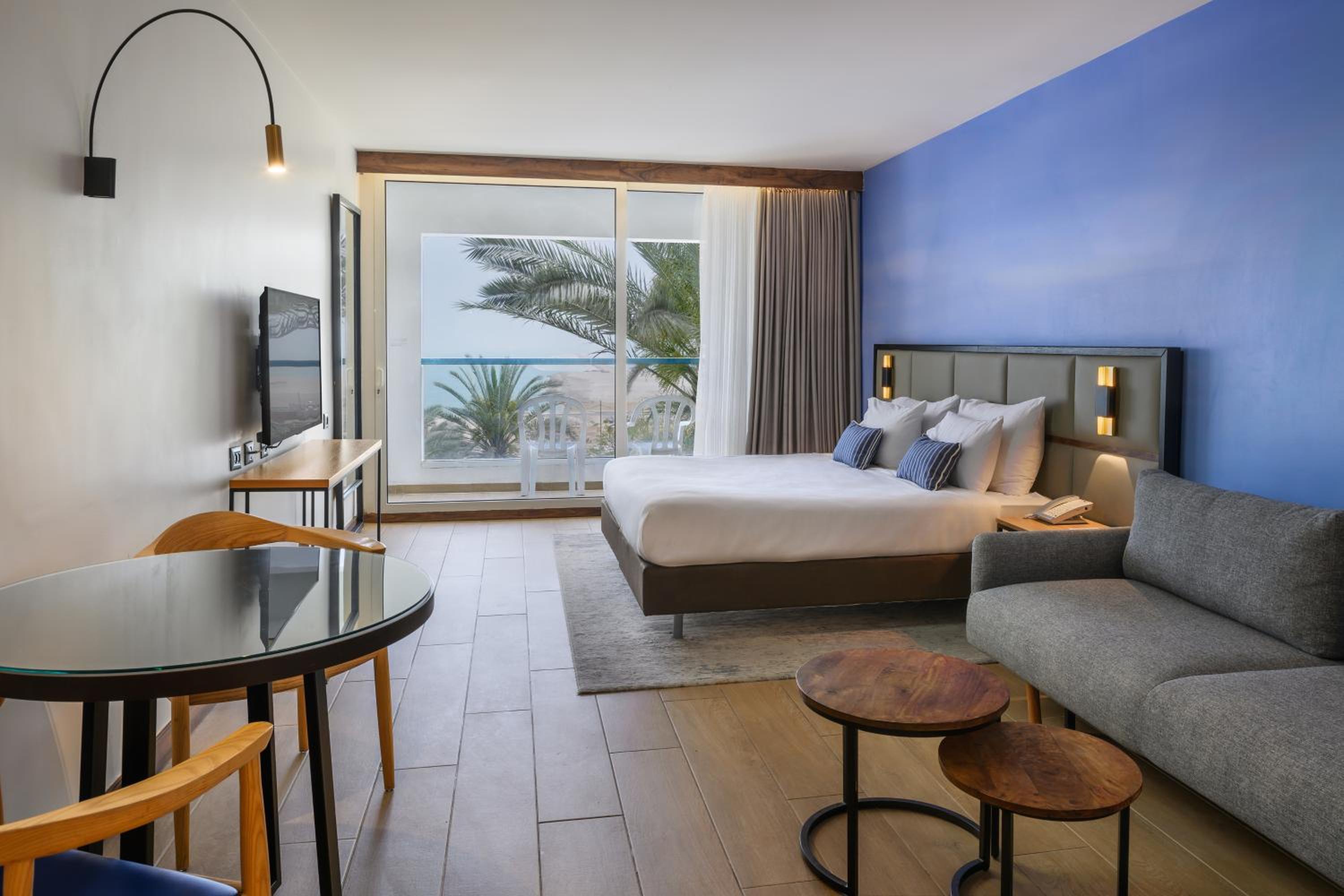 Studio Room with Dead Sea & Pool-View