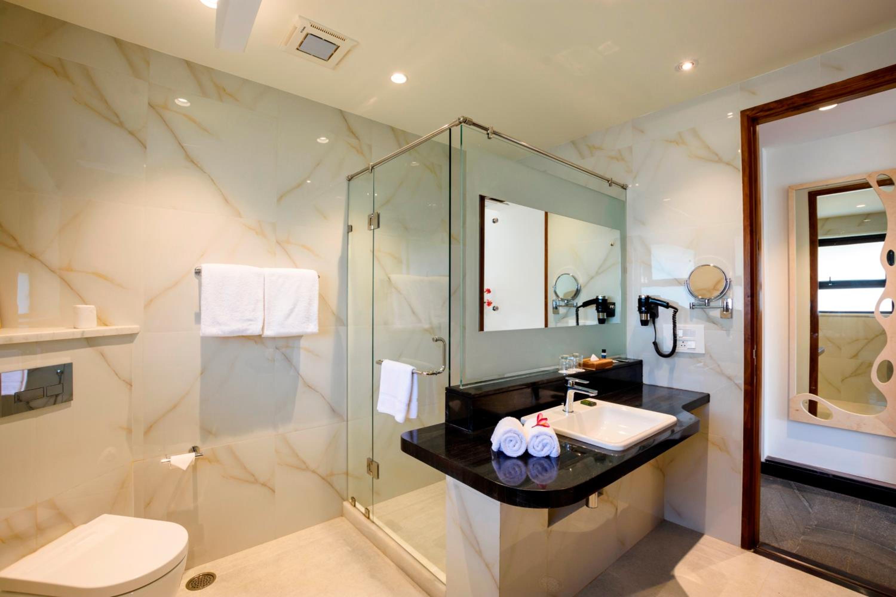 Superior Double Room with Pool View