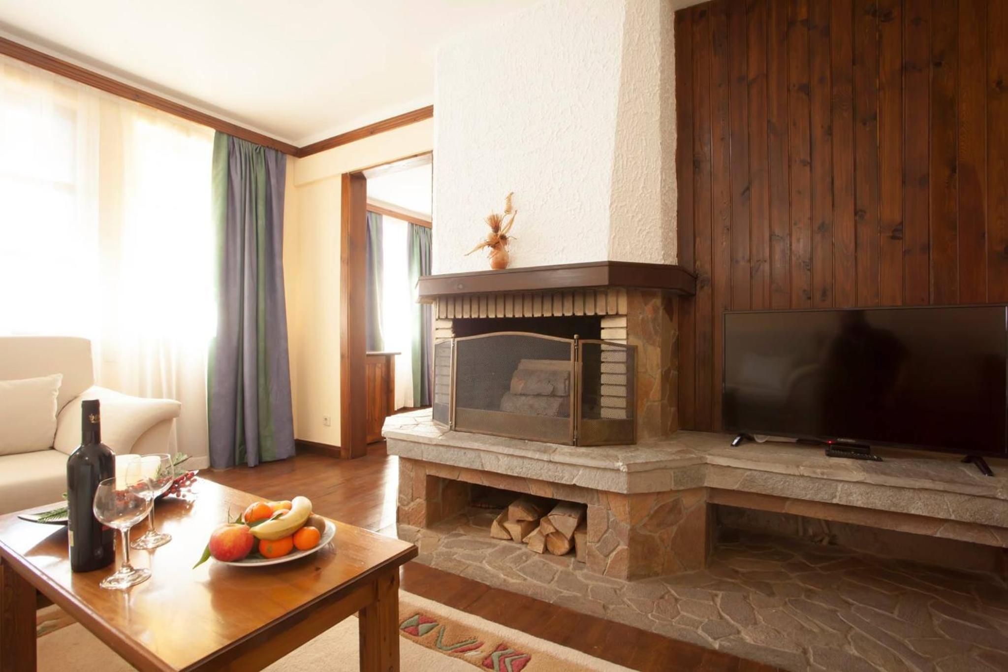 Suite (2 Adults + 2 Children)