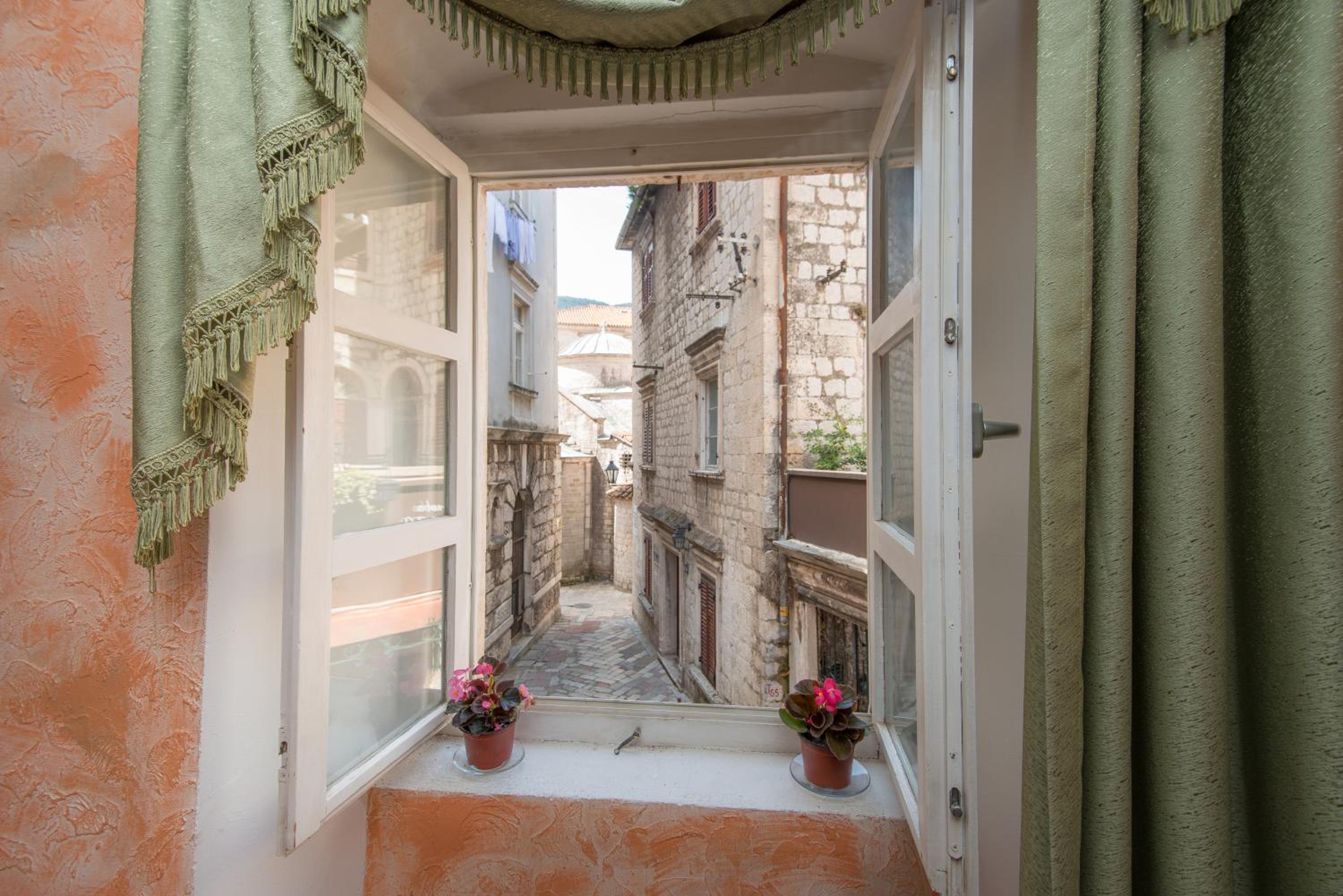 Suite with City View