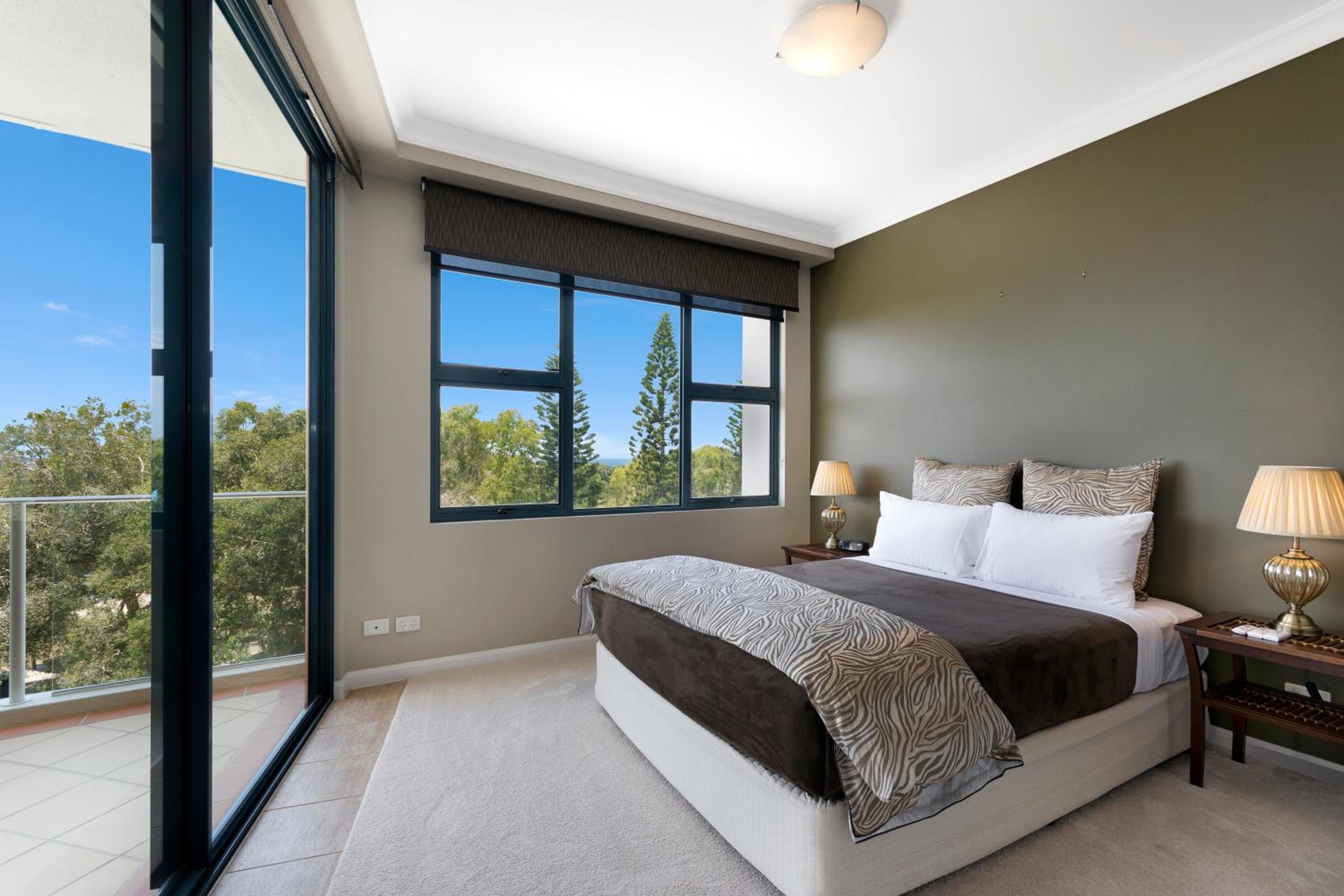 Two-Bedroom Apartment with Ocean View Deluxe