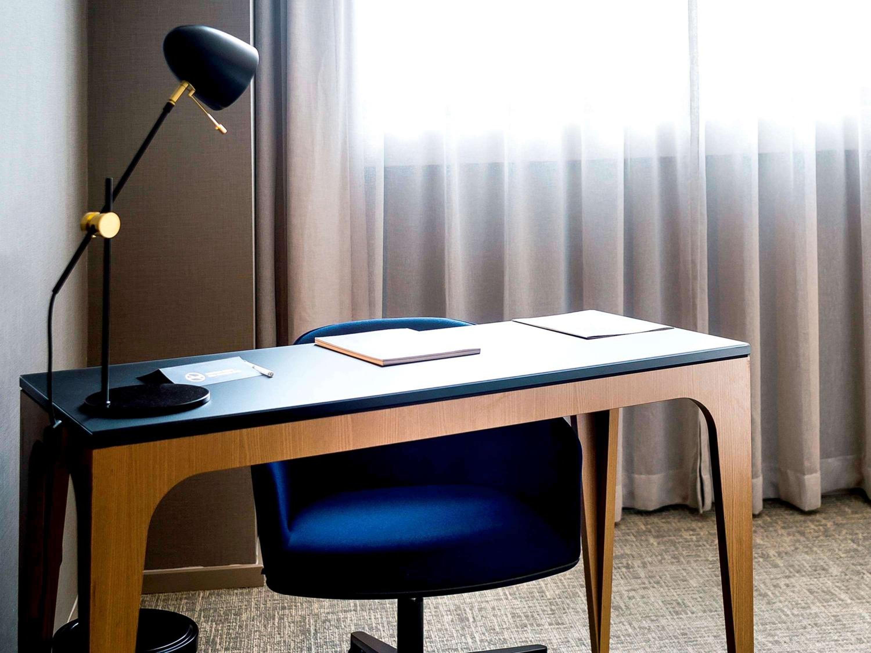 Deluxe Room with Two Twin Beds
