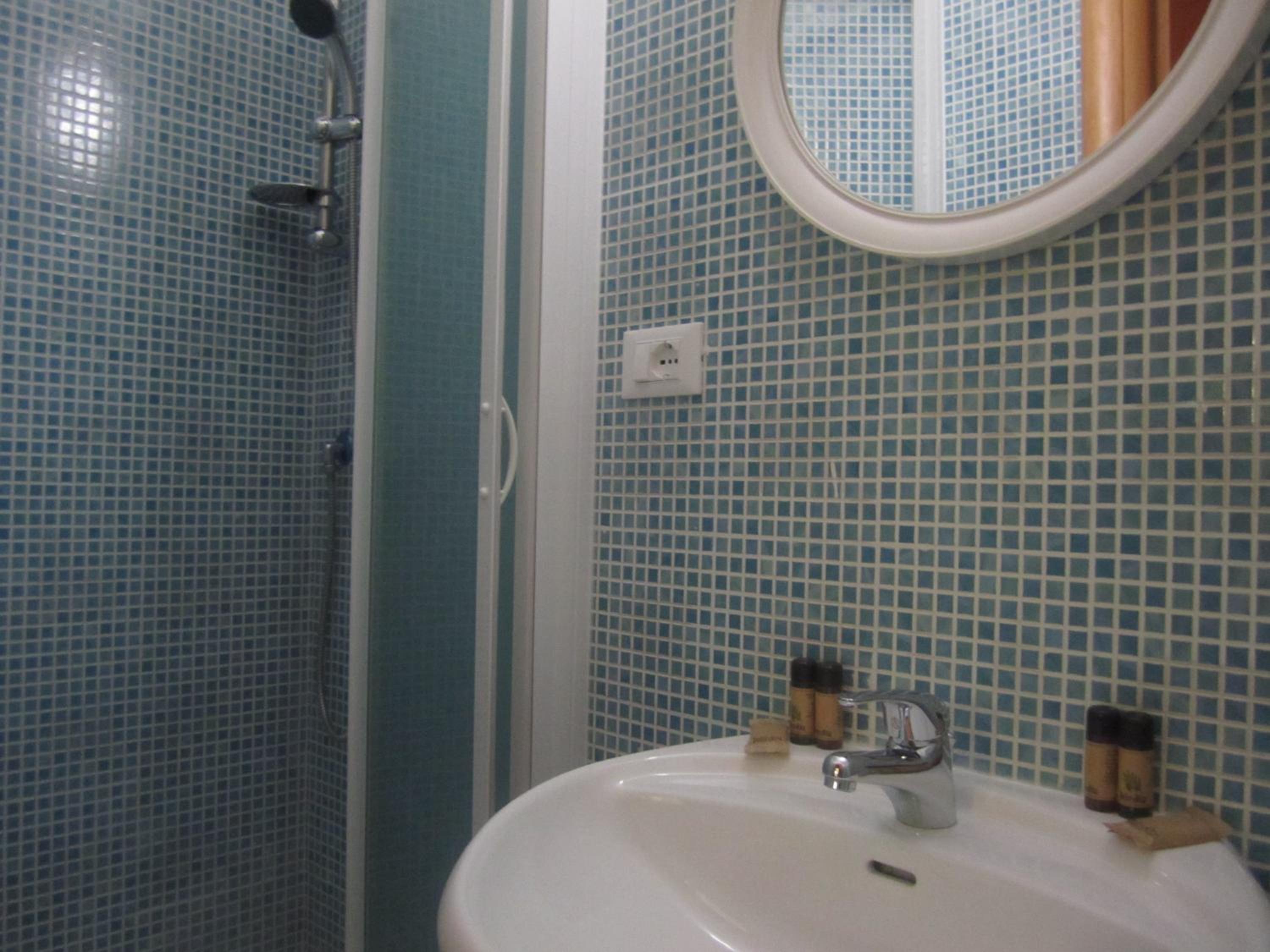 Standard Double or Twin Room with Private Bathroom