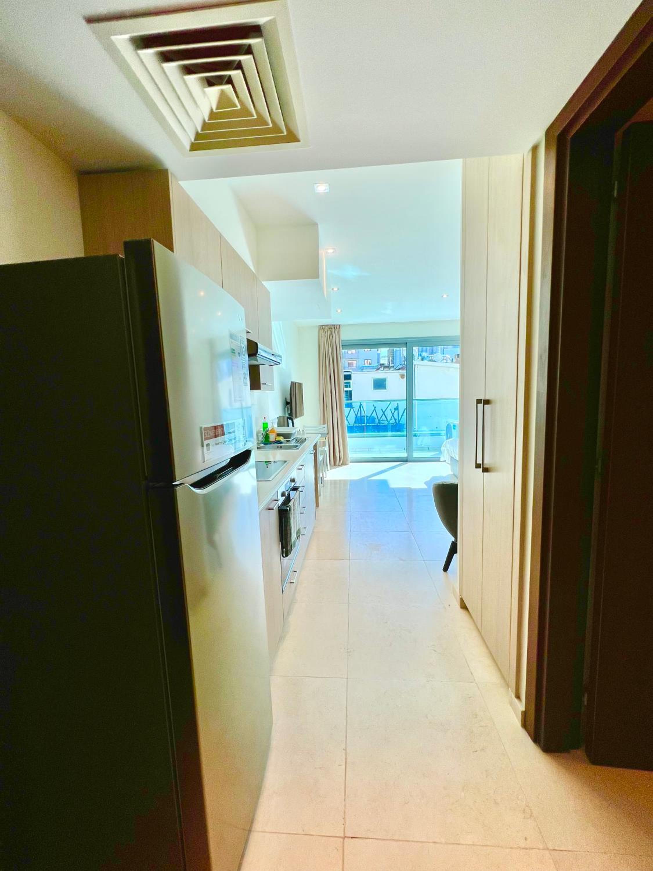 Studio with Partial Sea View