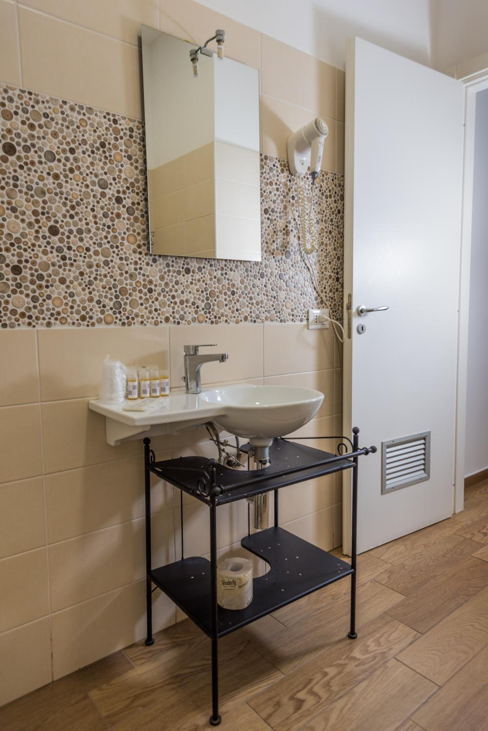 Quadruple Room with Private Bathroom