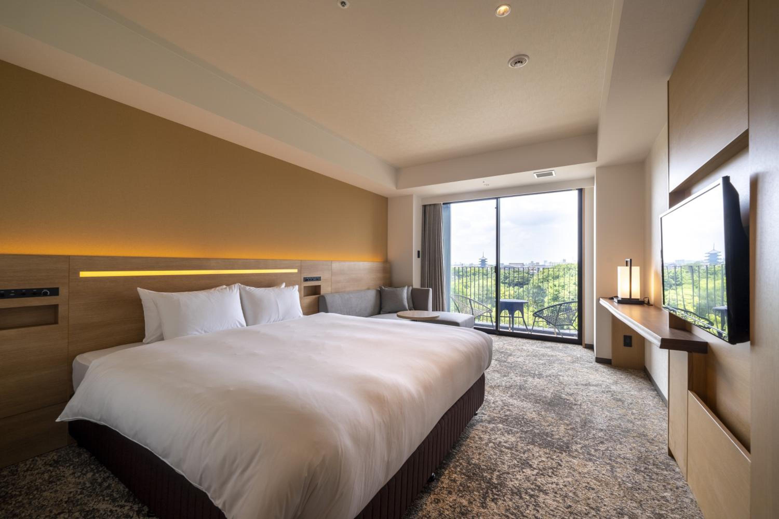 Double Room with Bathroom, Balcony and Garden View - Non Smoking